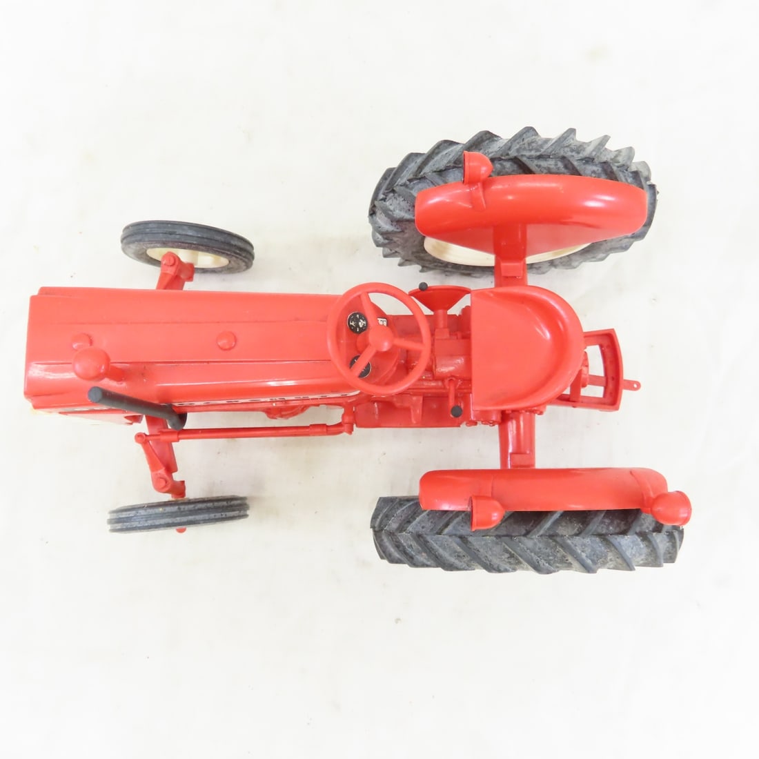 Yoder's Cockshutt 550 Plastic Tractor - 9