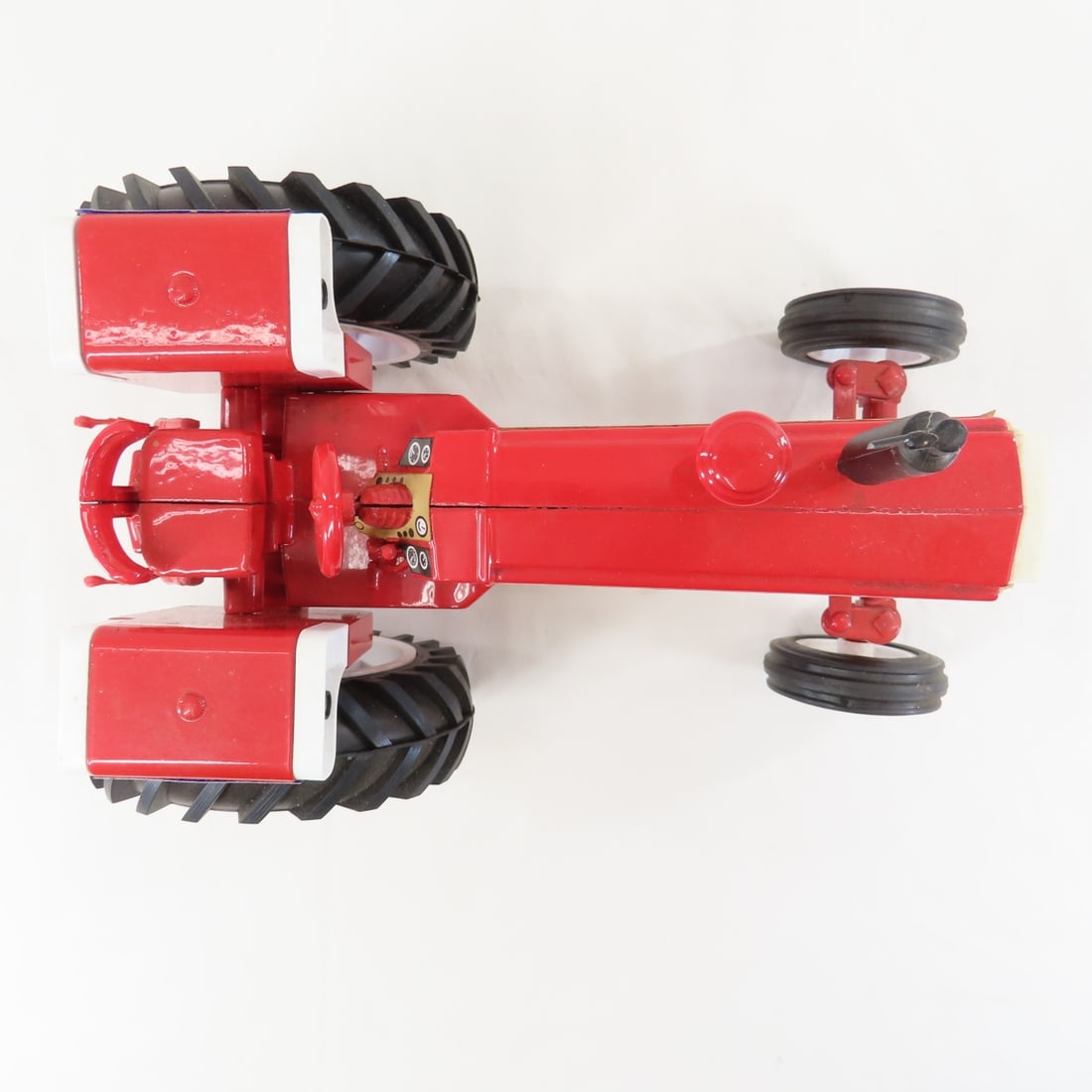 Scale Models White Oliver 1855 WF Tractor - 9