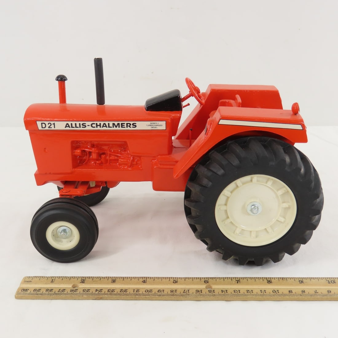 Custom Allis-Chalmers D21 Diesel Turbo Series II - 2