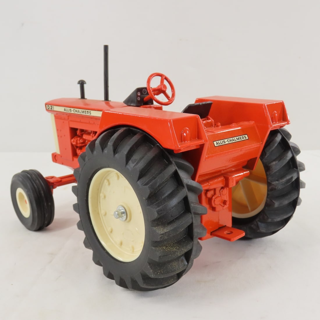 ERTL Allis-Chalmers D21 Diesel Turbo Series II - 3