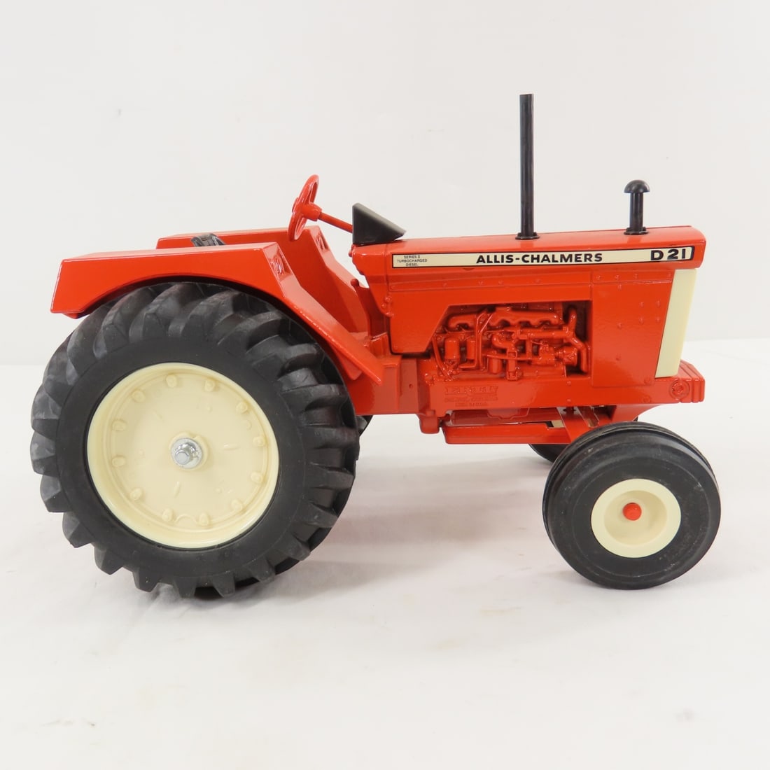 ERTL Allis-Chalmers D21 Diesel Turbo Series II - 6