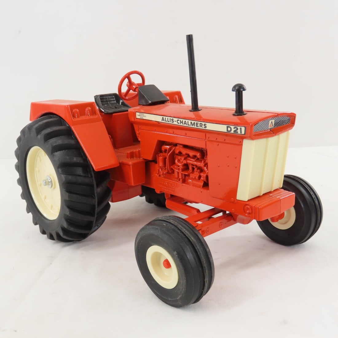 ERTL Allis-Chalmers D21 Diesel Turbo Series II - 7