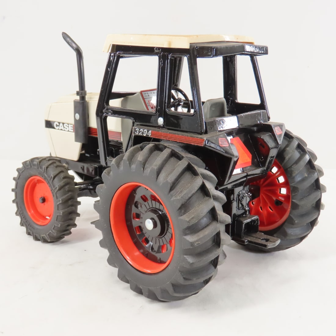 ERTL 1984 CASE 3294 Collectors Series LE Tractor - 3
