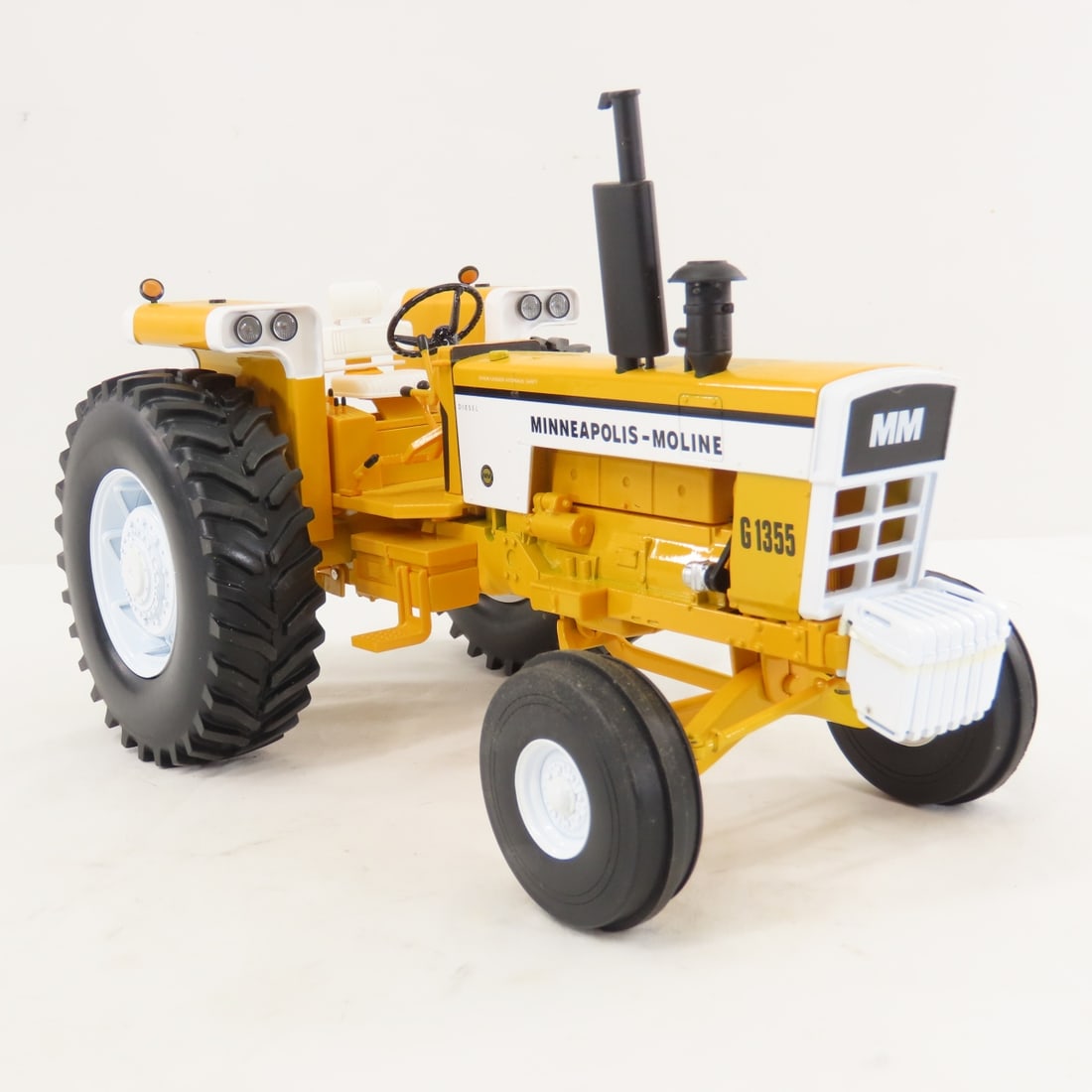 SpecCast Minneapolis-Moline G-1355 Diesel Tractor - 7