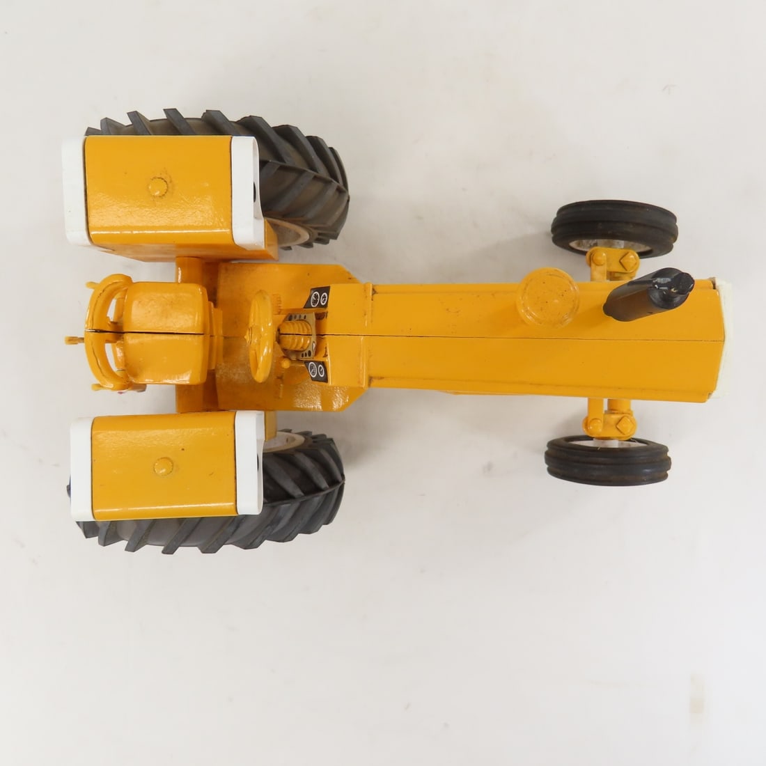 Scale Models Minneapolis-Moline G940 WF Tractor - 9
