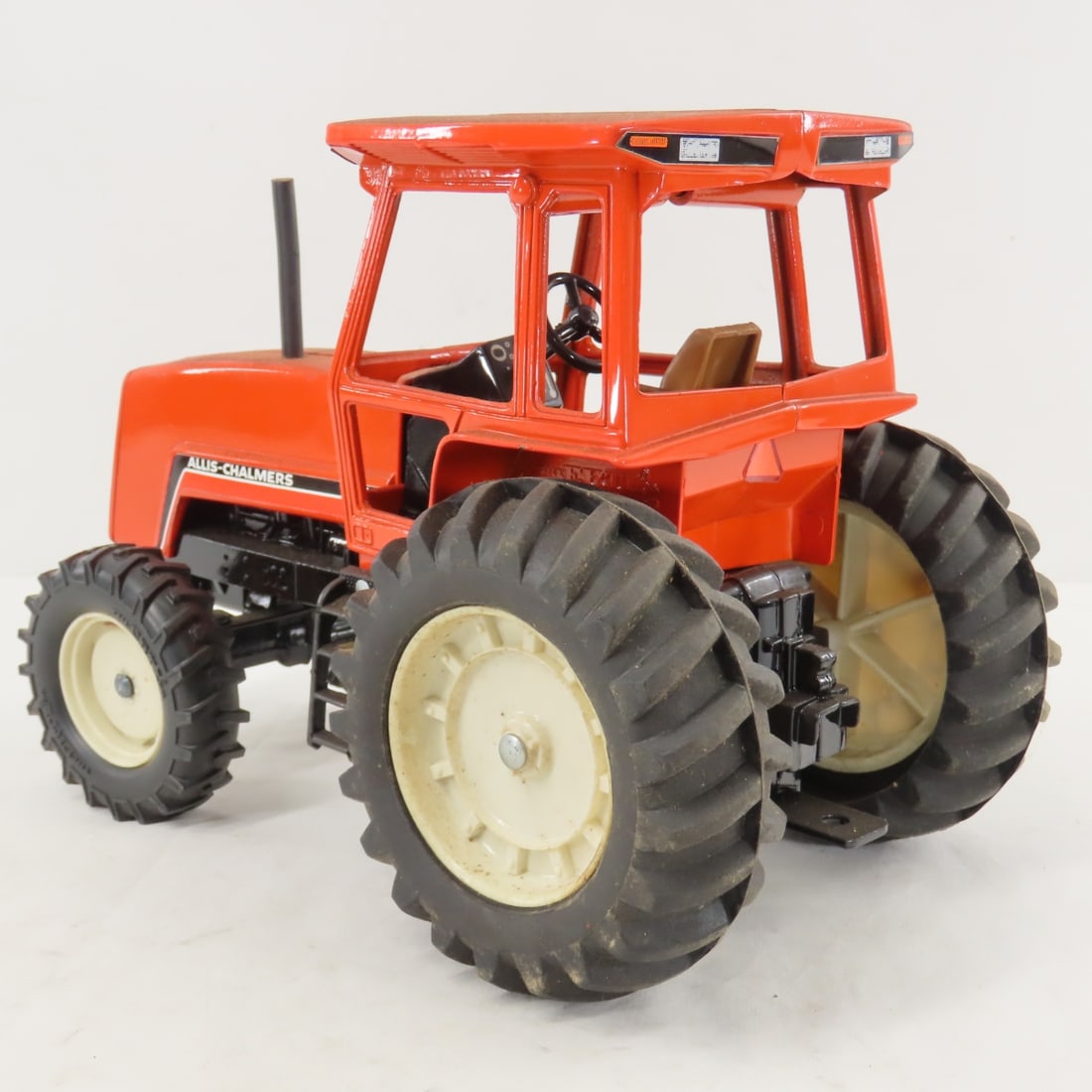 ERTL Allis-Chalmers 8010 FWA Row Crop Tractor - 3