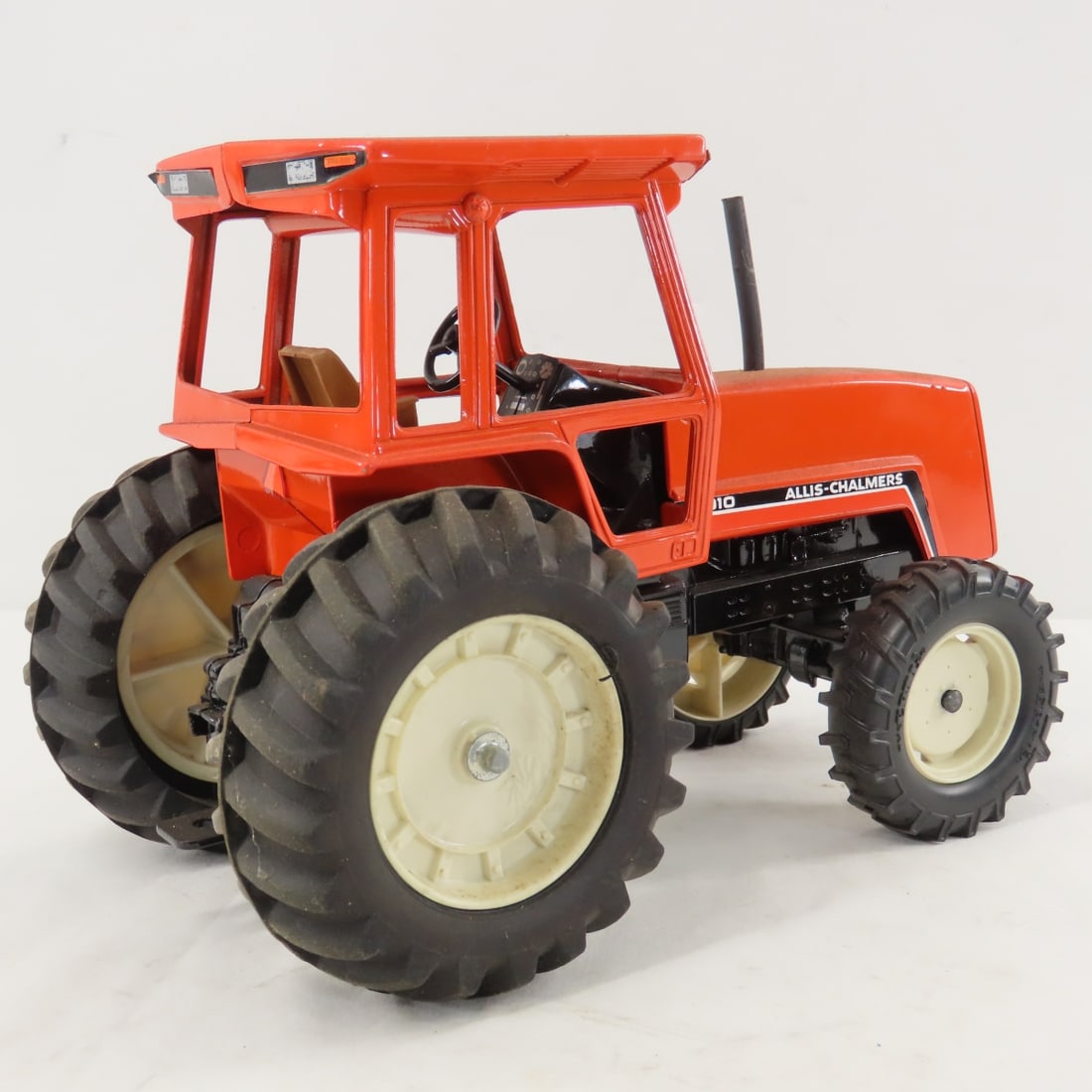ERTL Allis-Chalmers 8010 FWA Row Crop Tractor - 5
