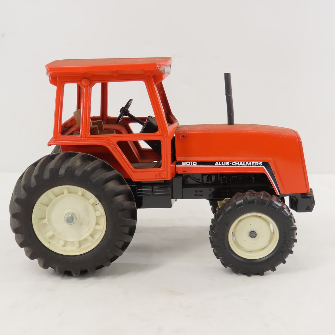 ERTL Allis-Chalmers 8010 FWA Row Crop Tractor - 6