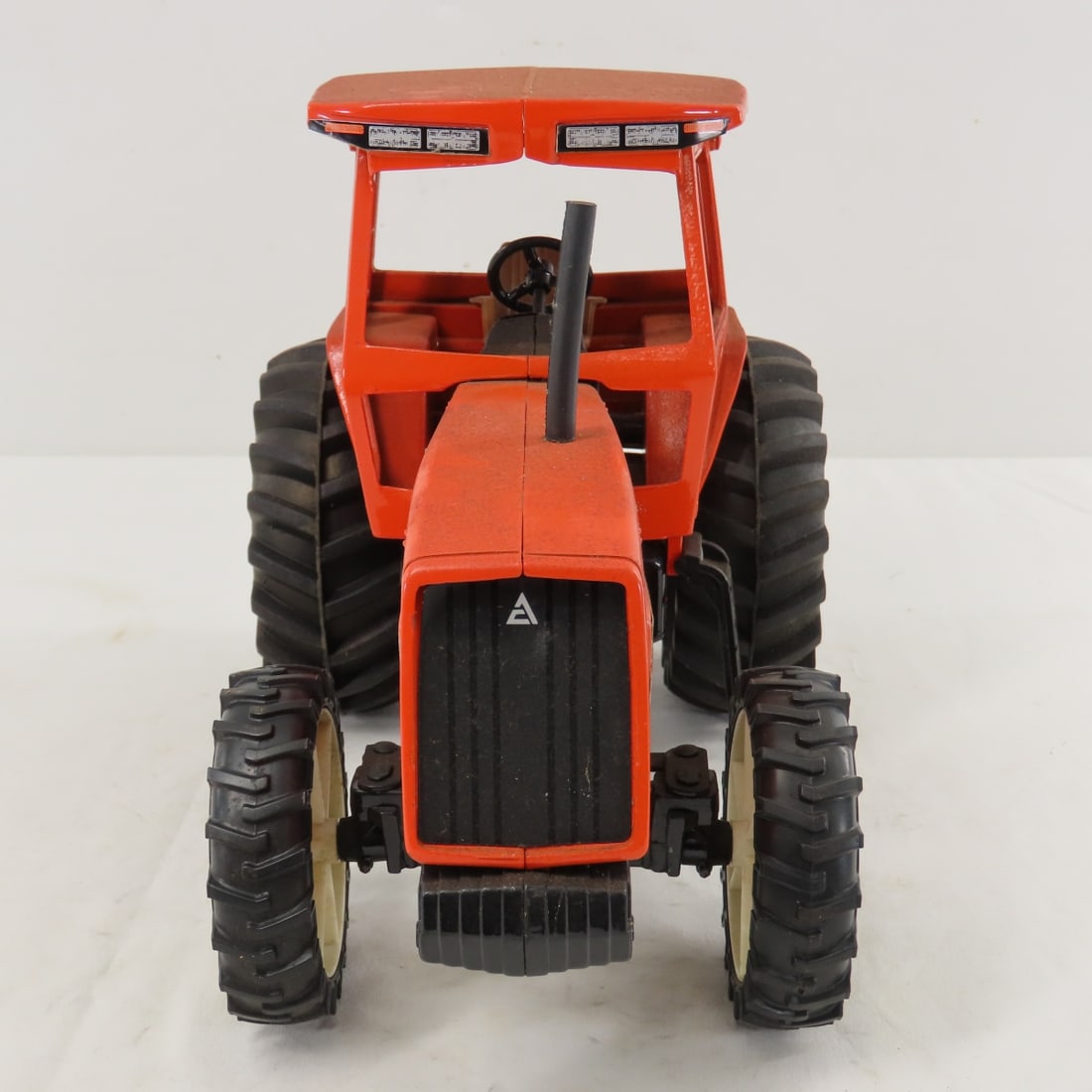 ERTL Allis-Chalmers 8010 FWA Row Crop Tractor - 8