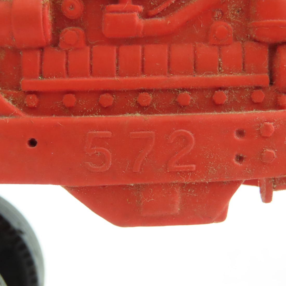 2 Auburn 572 Rubber Tractors with Drivers - 12
