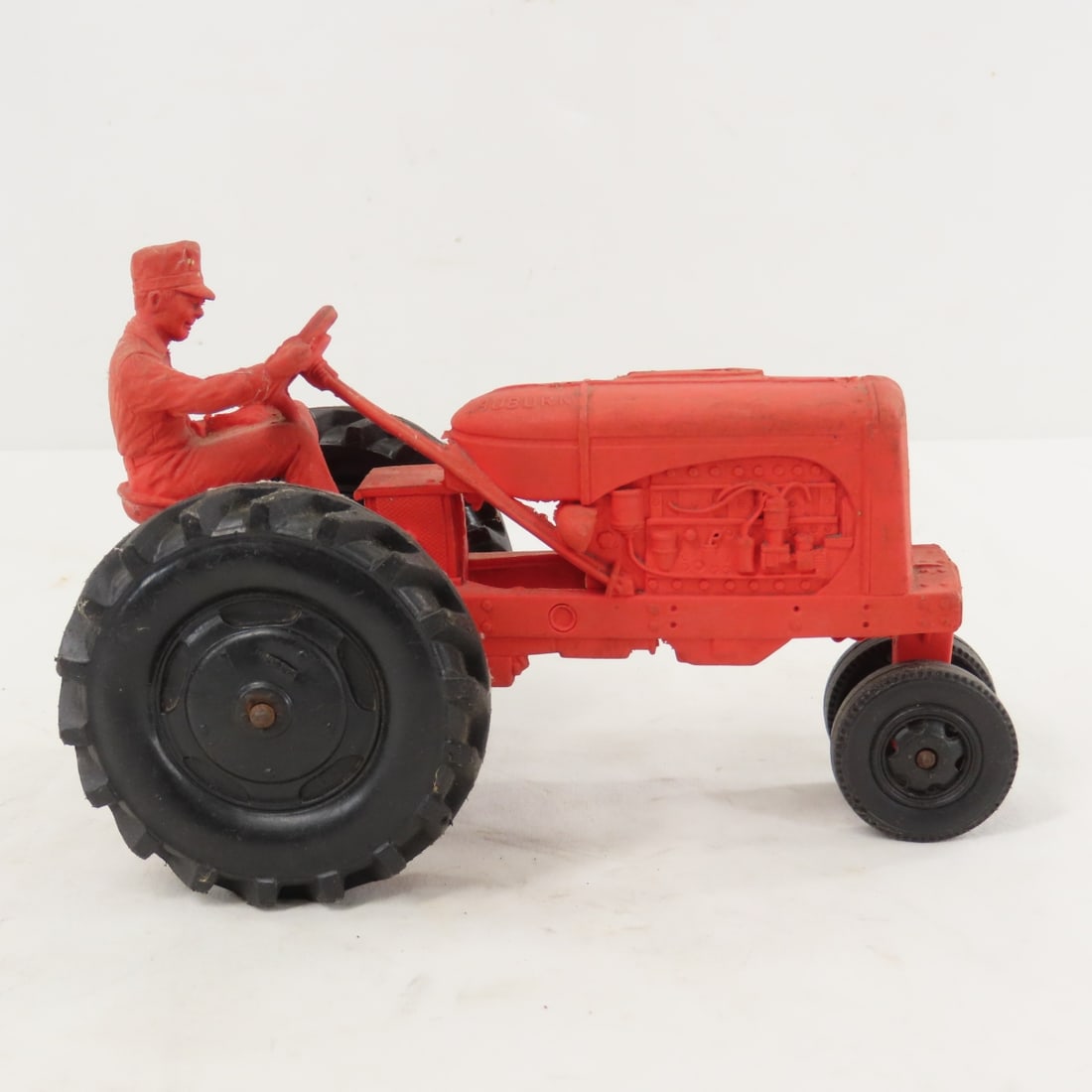 2 Auburn 572 Rubber Tractors with Drivers - 16