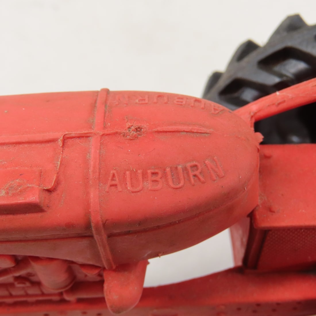 2 Auburn 572 Rubber Tractors with Drivers - 20