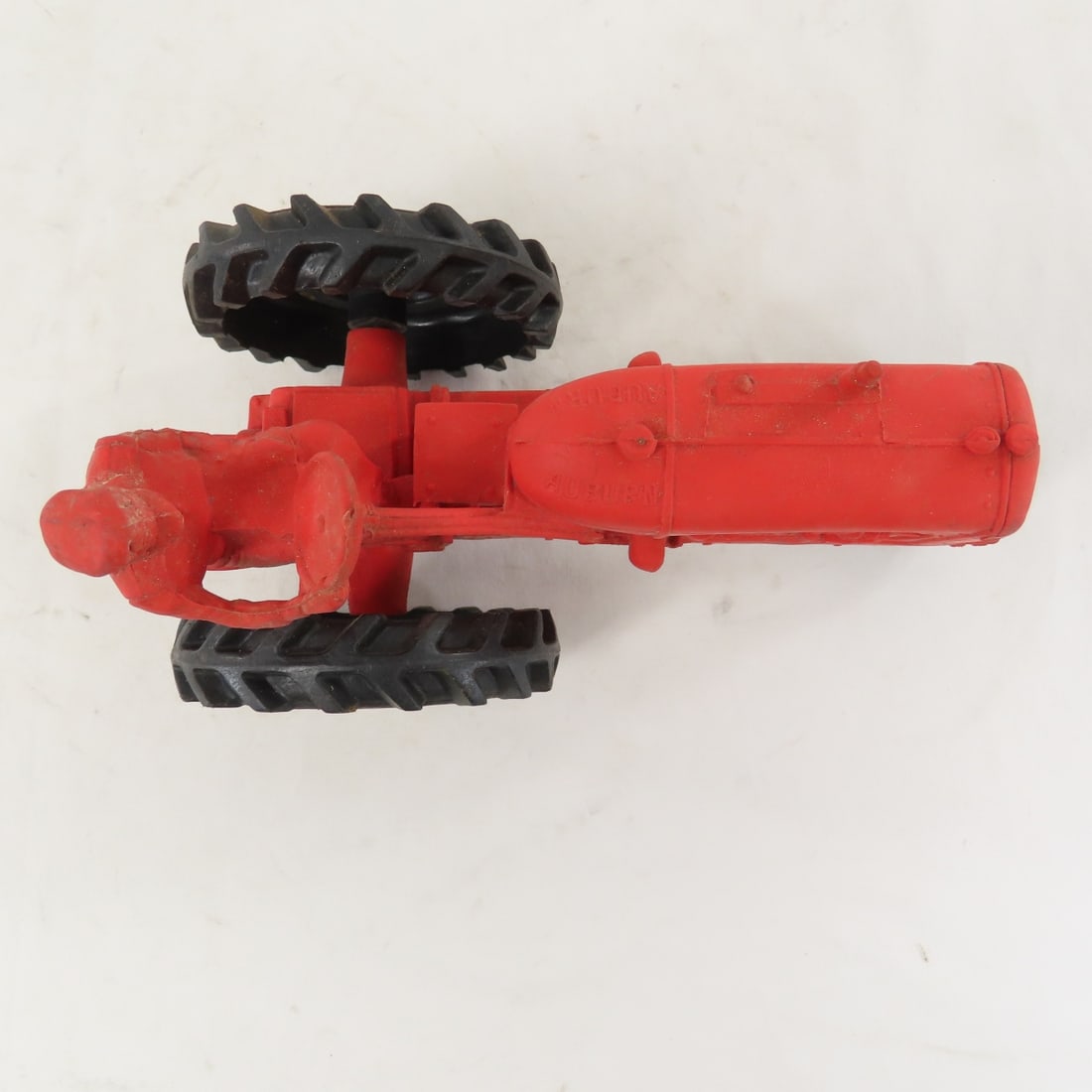 2 Auburn 572 Rubber Tractors with Drivers - 9