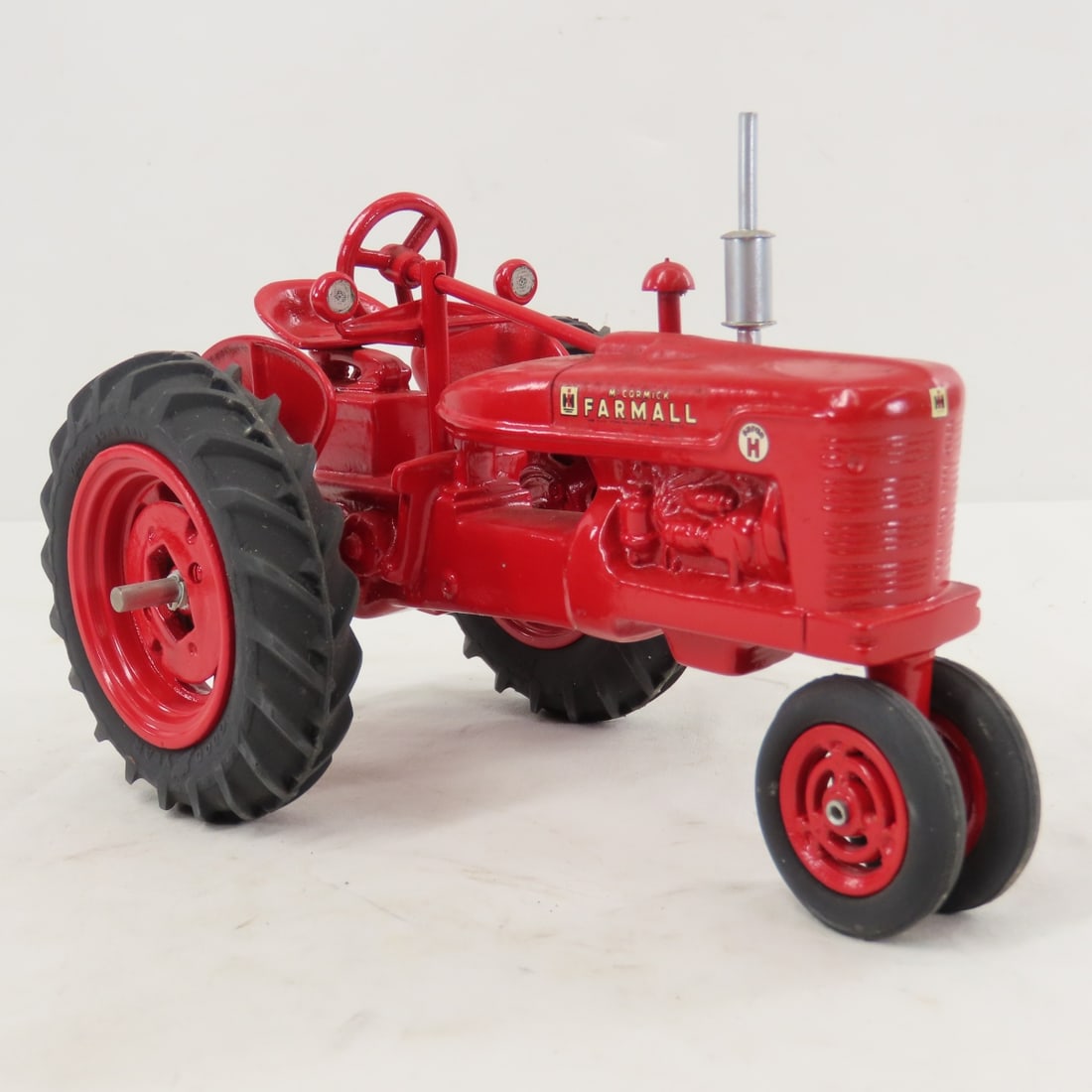 SH Custom IH McCormick Farmall Super H Tractor - 7