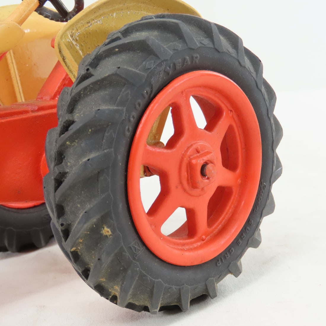 Custom CASE 400 NBF Tractor - 16