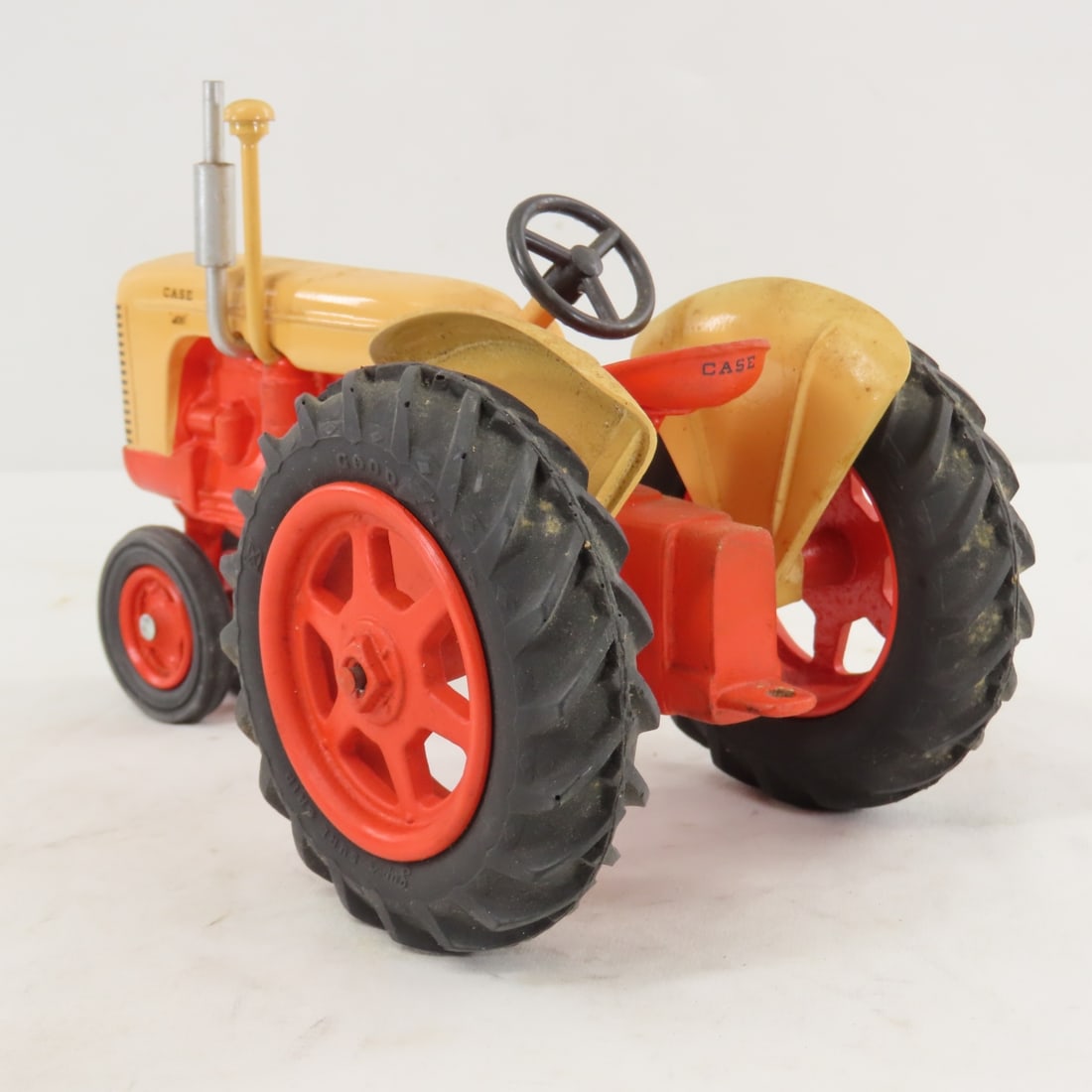 Custom CASE 400 NBF Tractor - 3