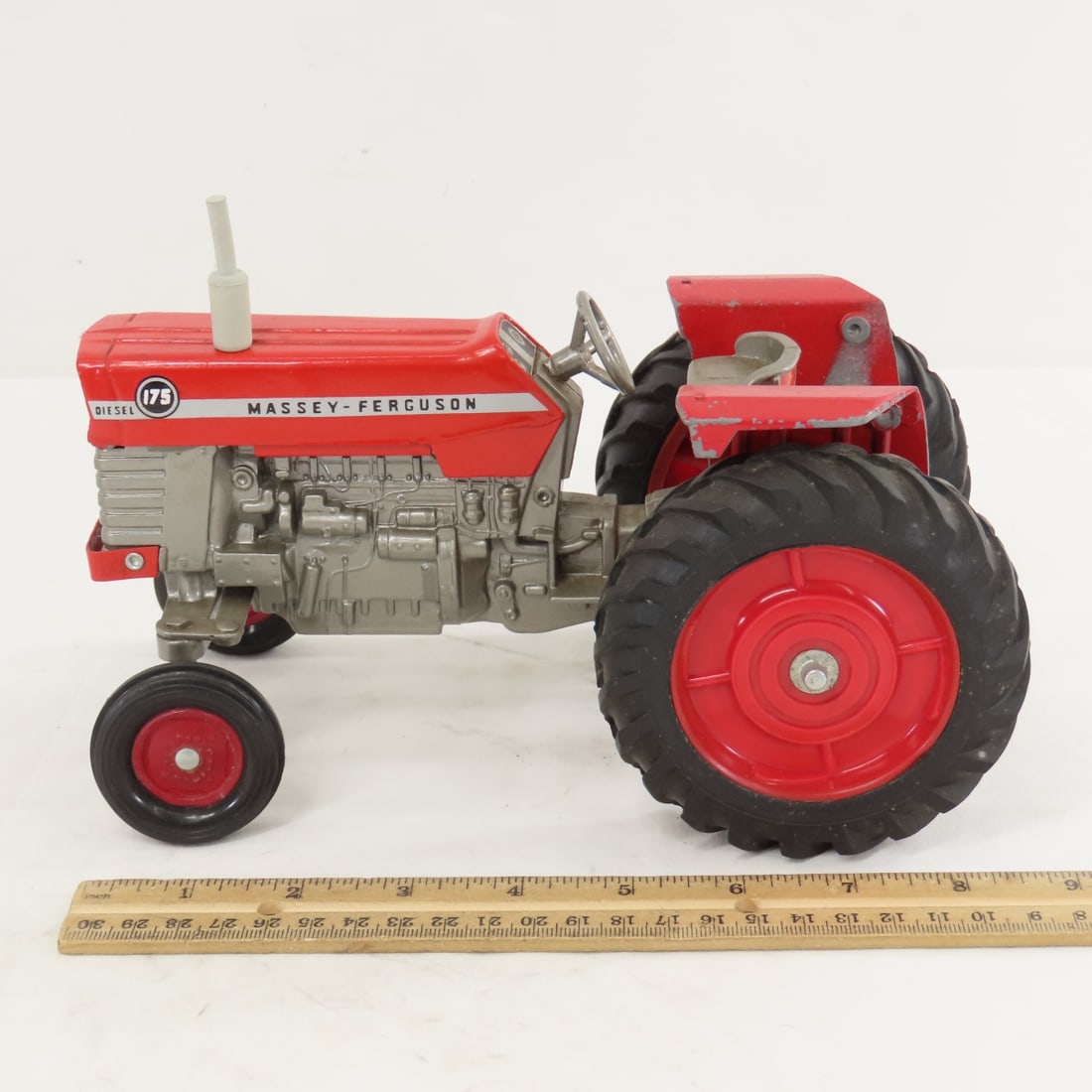 ERTL Massey-Ferguson 175 Diesel WF Tractor - 2