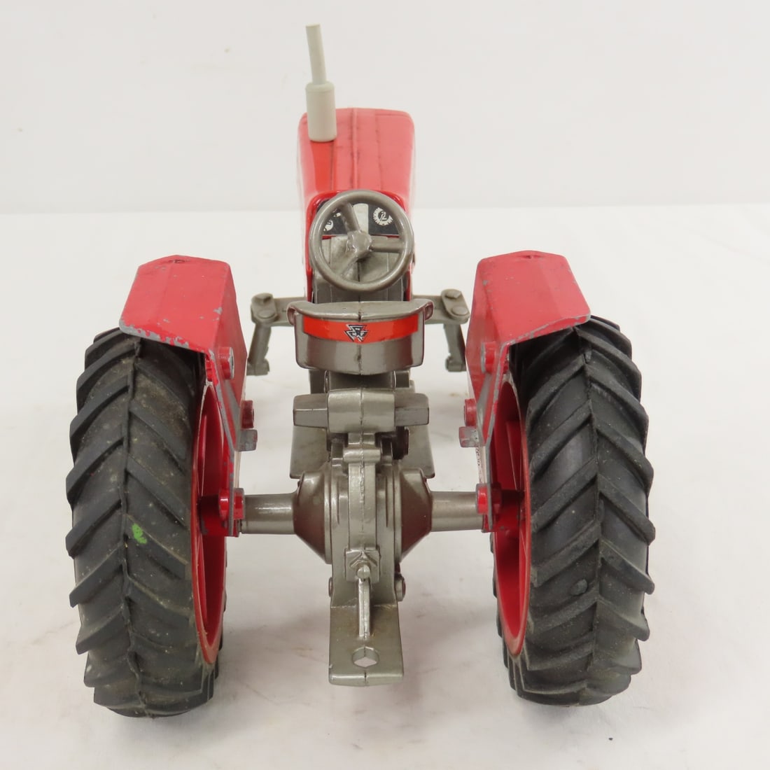 ERTL Massey-Ferguson 175 Diesel WF Tractor - 4