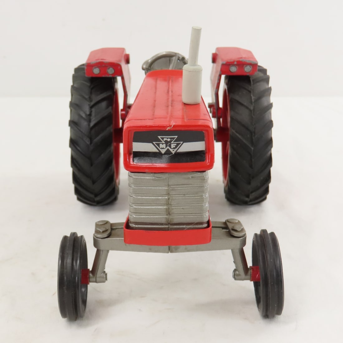 ERTL Massey-Ferguson 175 Diesel WF Tractor - 8