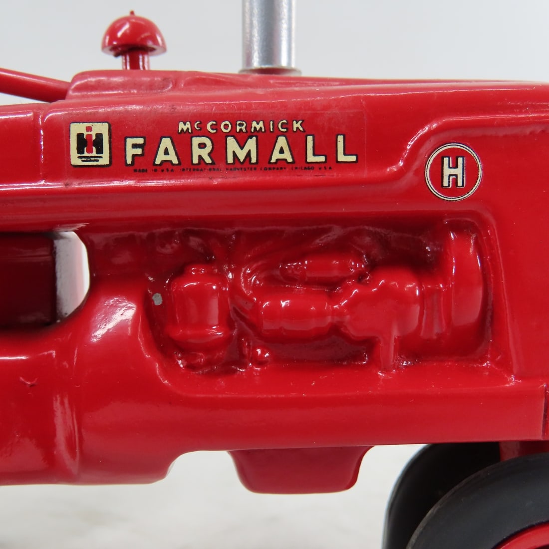 Freiheit IH McCormick Farmall Model H Tractor - 12