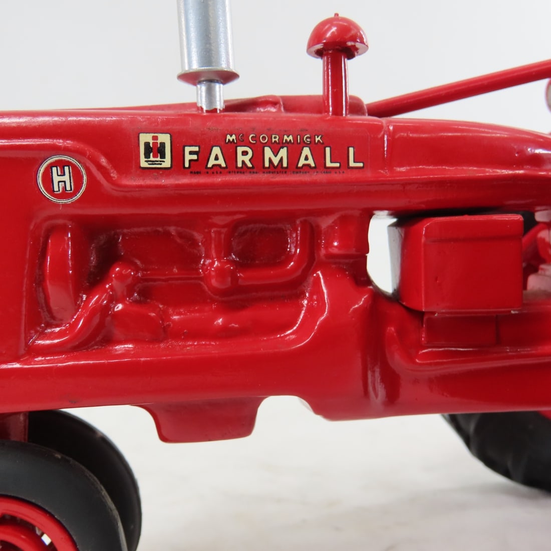 Freiheit IH McCormick Farmall Model H Tractor - 14