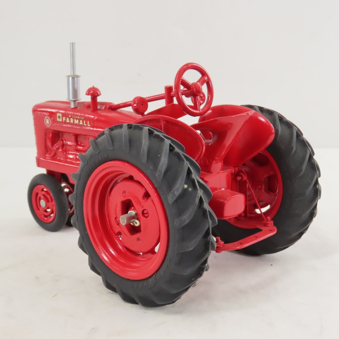 Freiheit IH McCormick Farmall Model H Tractor - 3