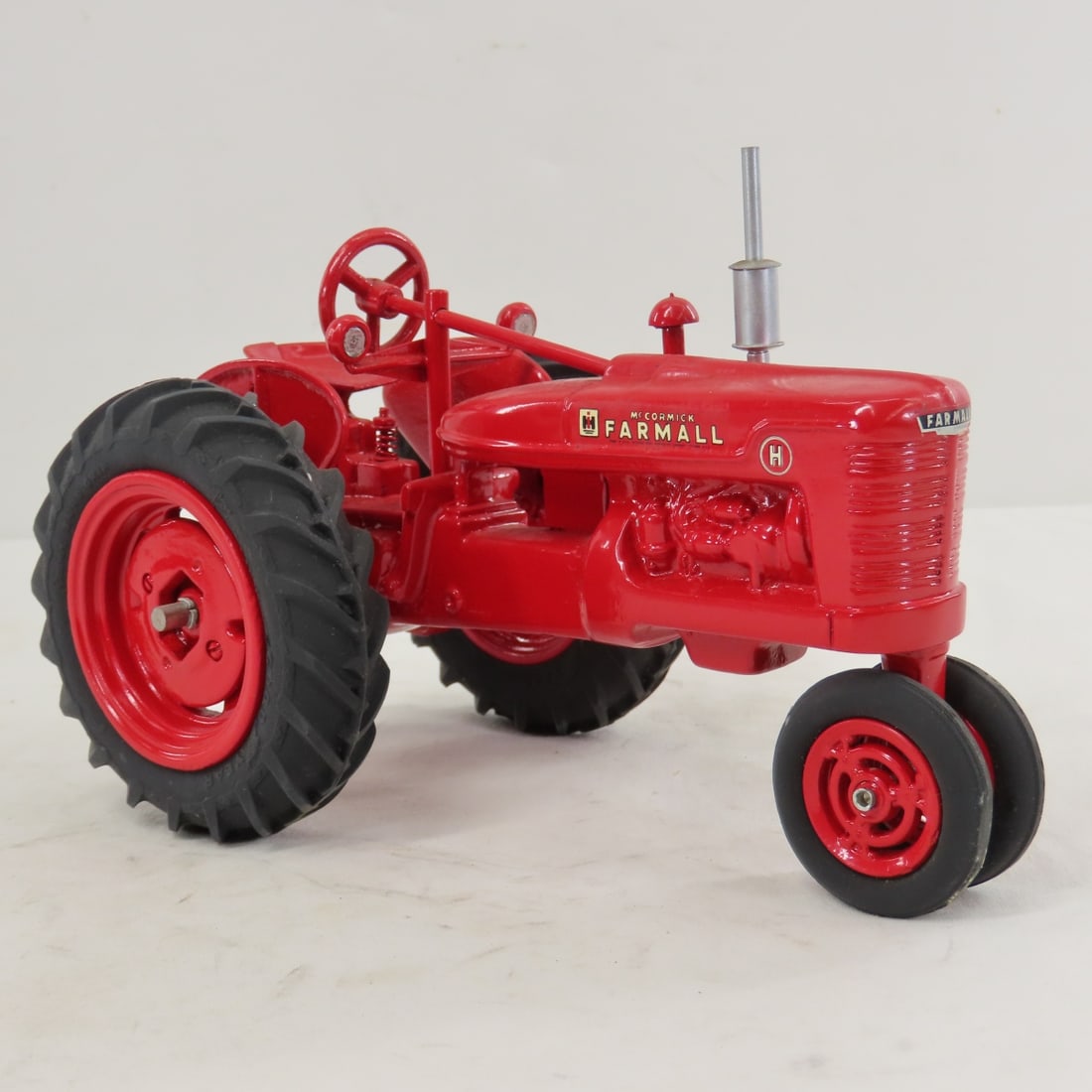 Freiheit IH McCormick Farmall Model H Tractor - 7