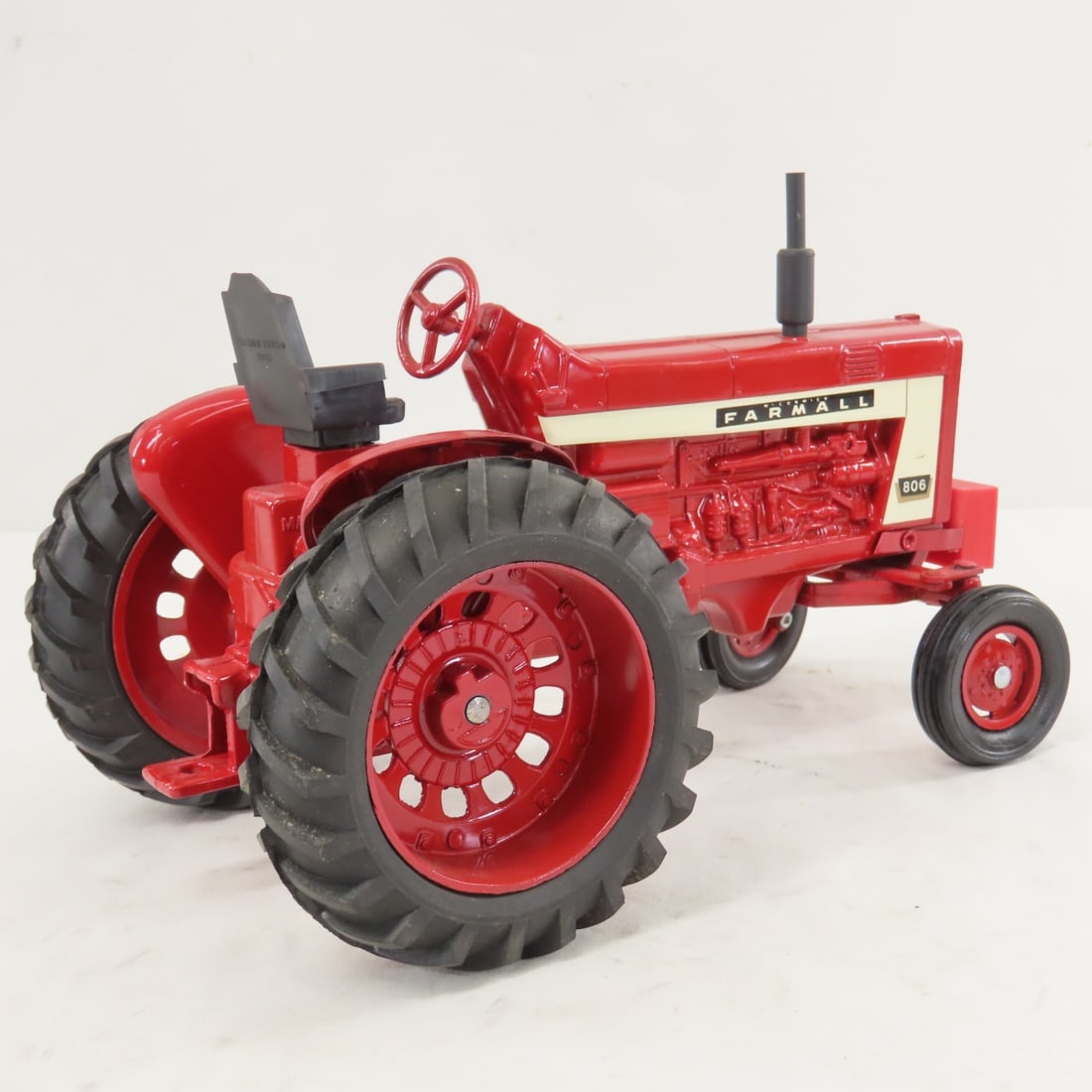 ERTL McCormick Farmall 806 Row Crop Tractor - 5