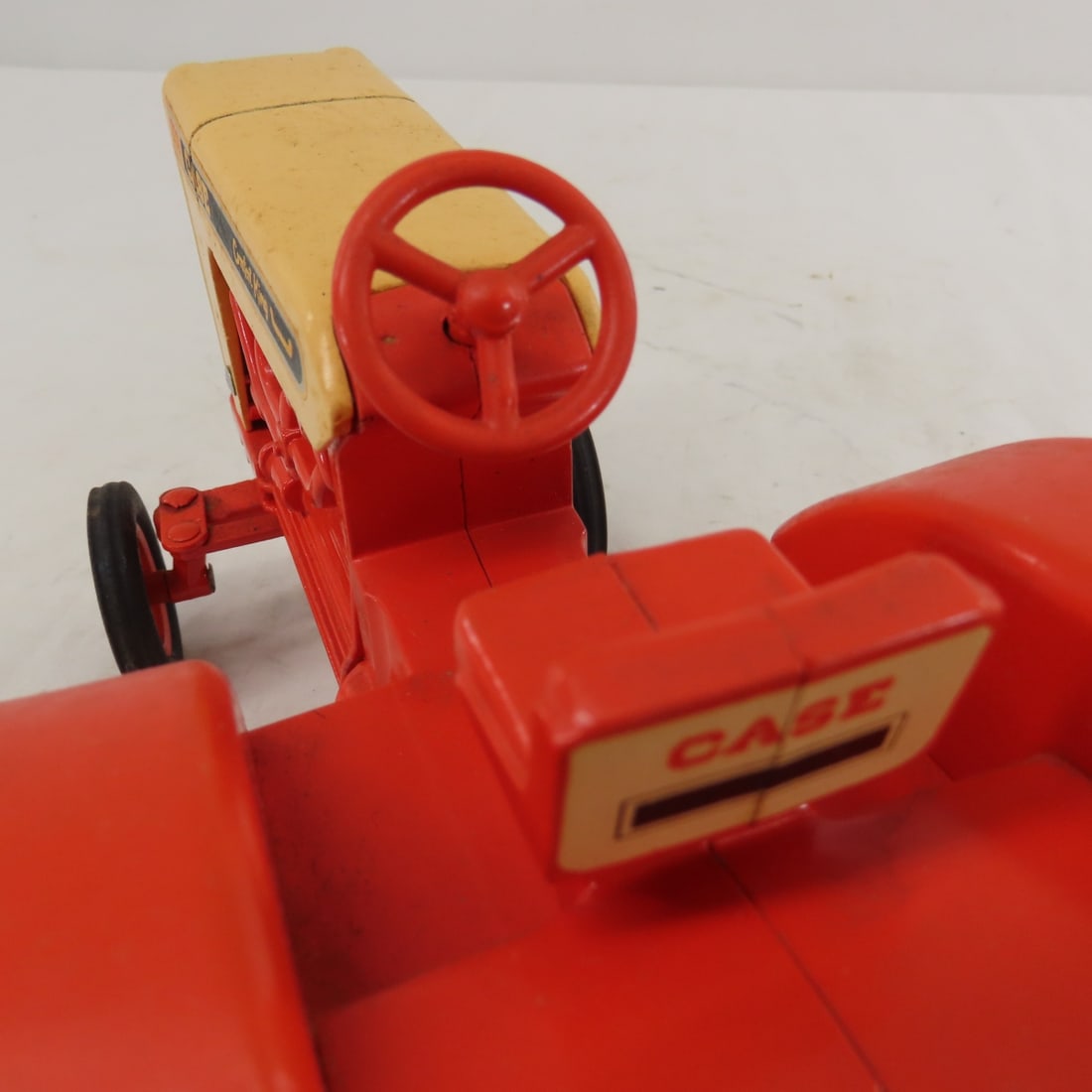 ERTL CASE 930 Comfort King WF Row Crop Tractor - 14