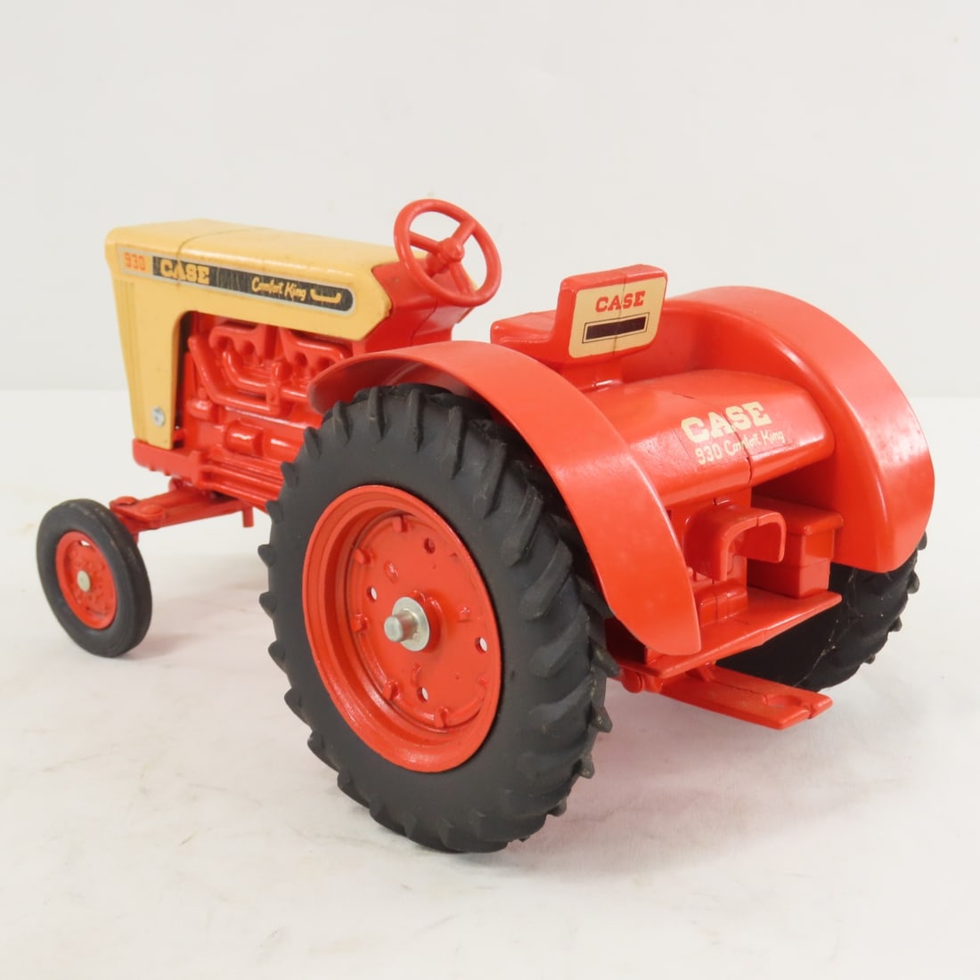 ERTL CASE 930 Comfort King WF Row Crop Tractor - 3