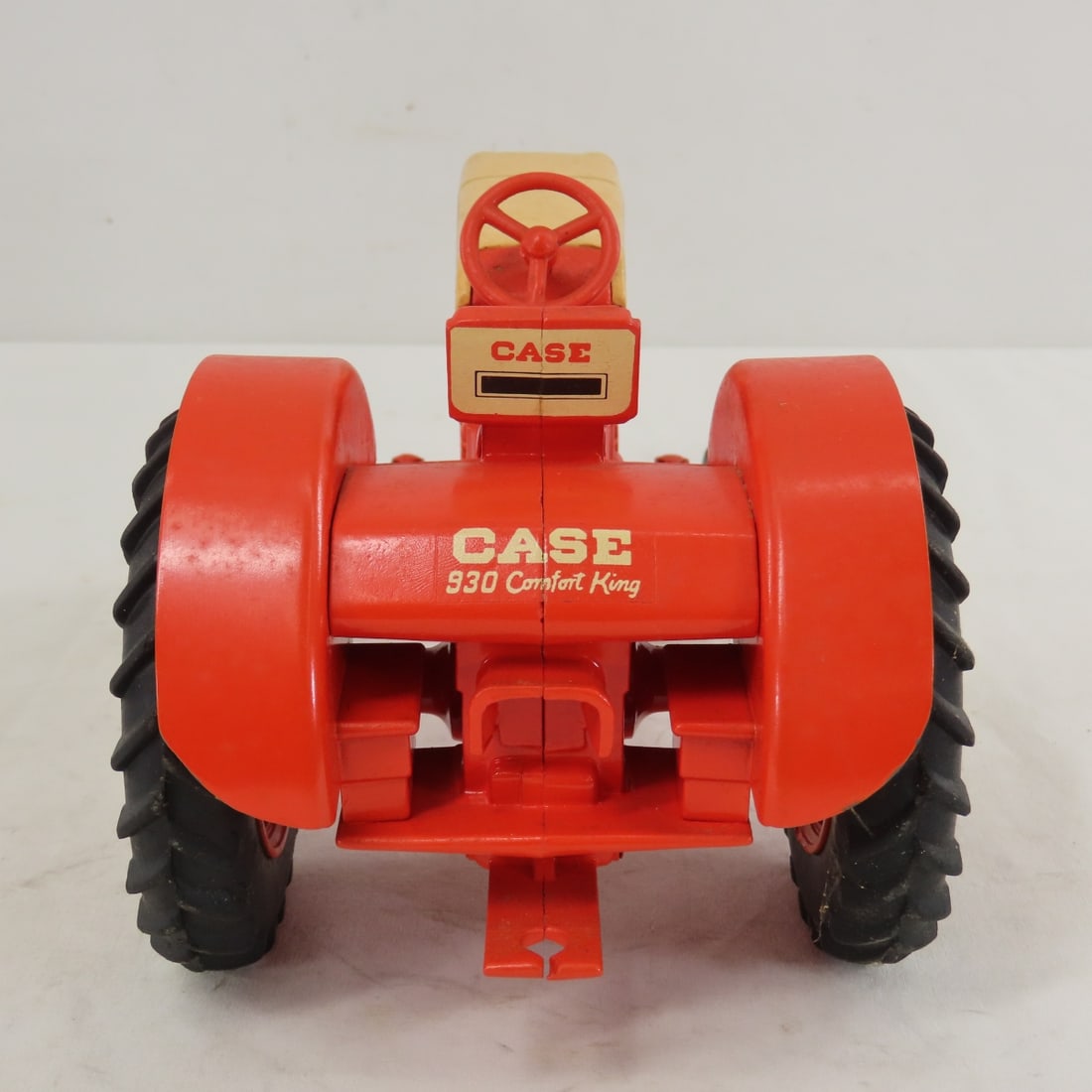 ERTL CASE 930 Comfort King WF Row Crop Tractor - 4