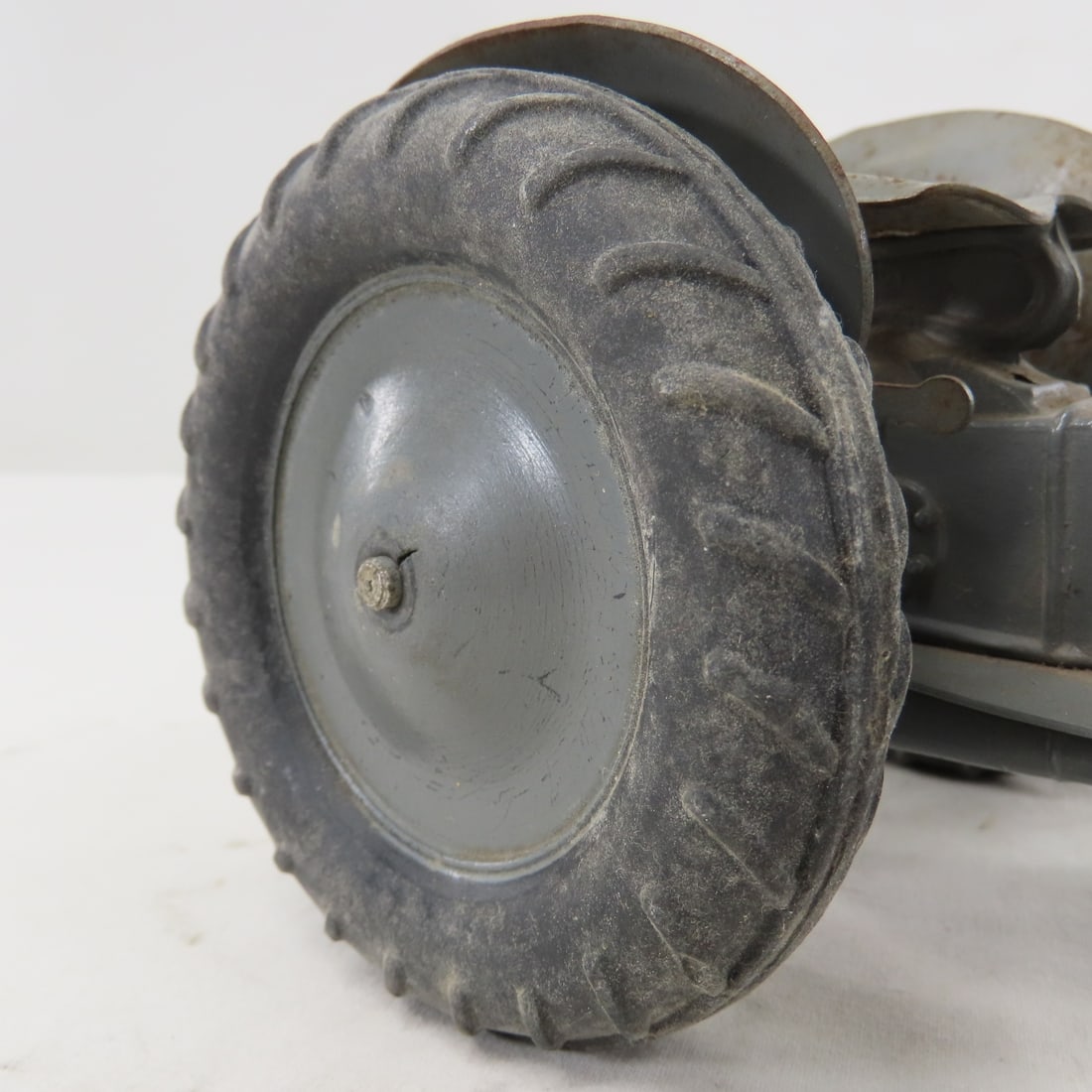 1940's Advanced Products Ferguson TO-20 Tractor - 16