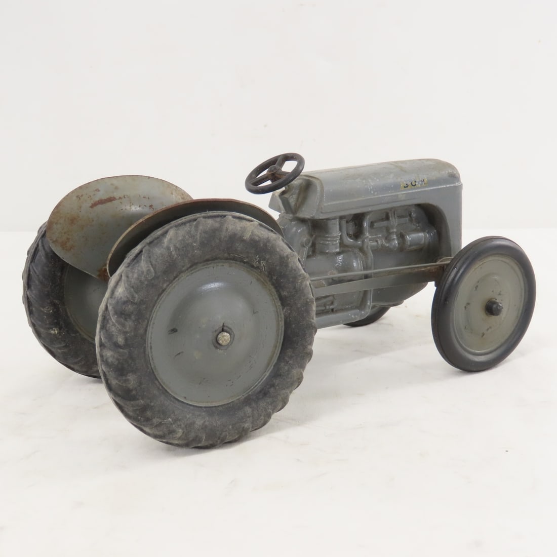 1940's Advanced Products Ferguson TO-20 Tractor - 5
