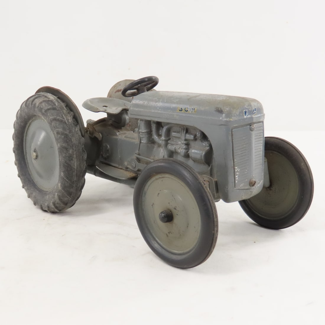 1940's Advanced Products Ferguson TO-20 Tractor - 7