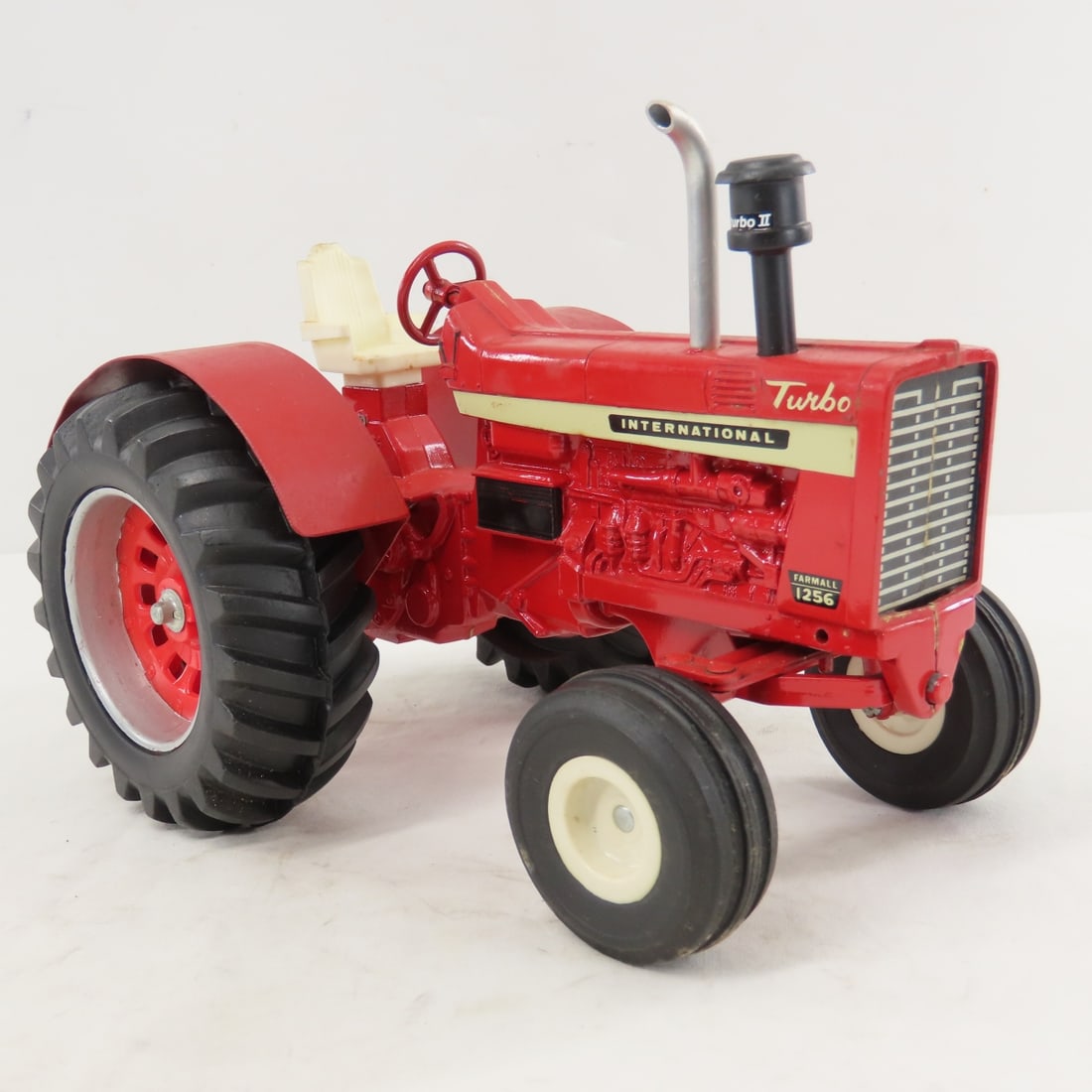 ERTL International Farmall 1256 Turbo II Tractor - 7