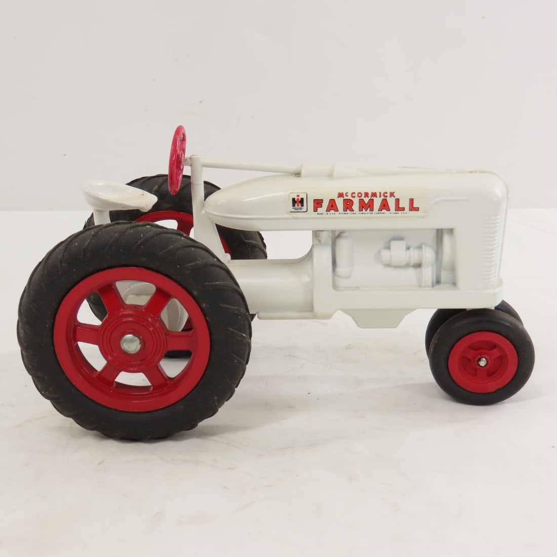 Product Miniatures IH McCormick Farmall M - Demo - 6