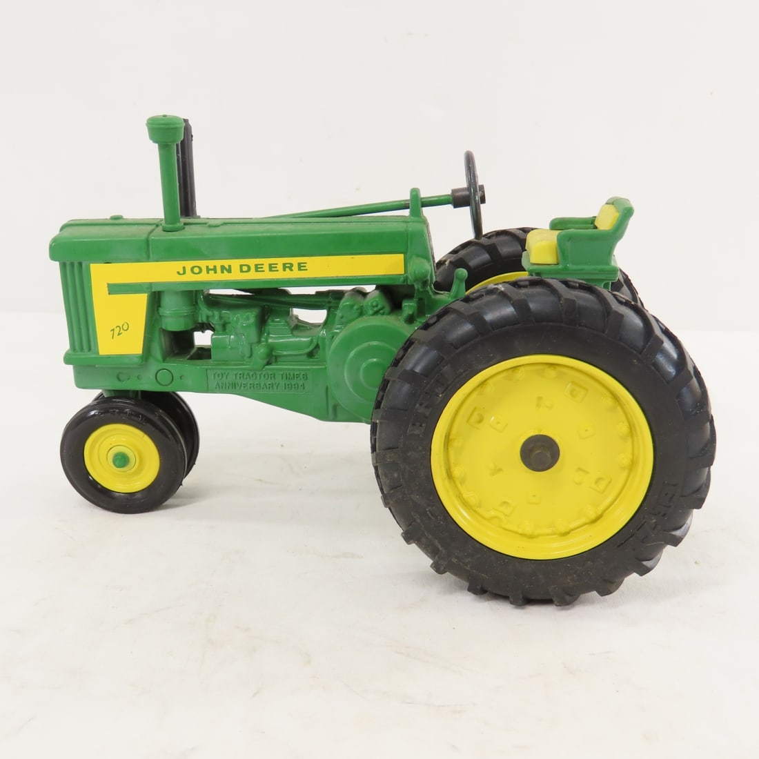 ERTL JD 720 Tractor 1994 Toy Tractor Times Edition - 3