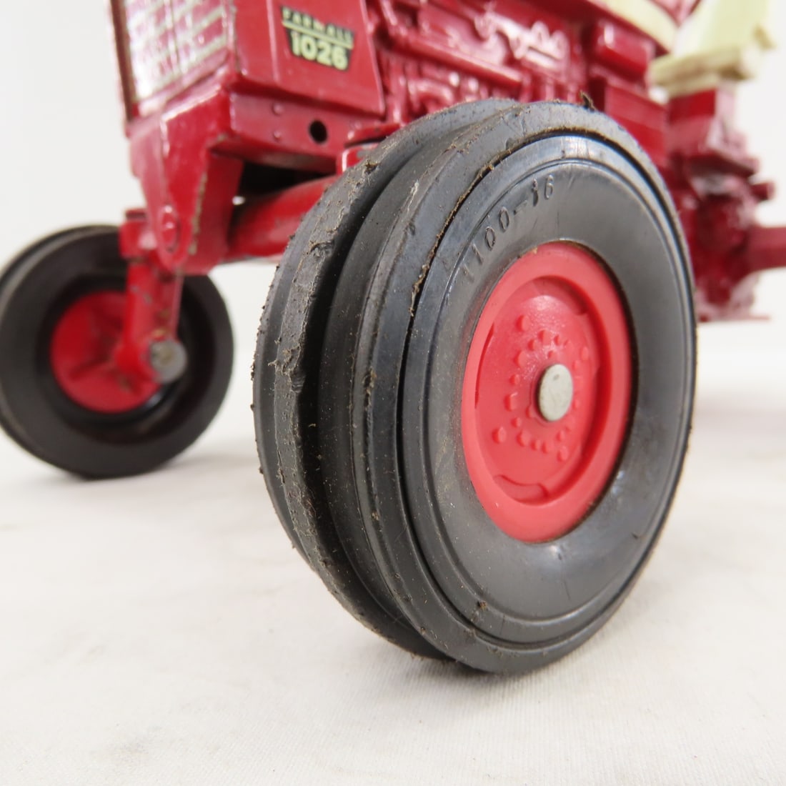 ERTL International Farmall 1026 Hydro Tractor - 19