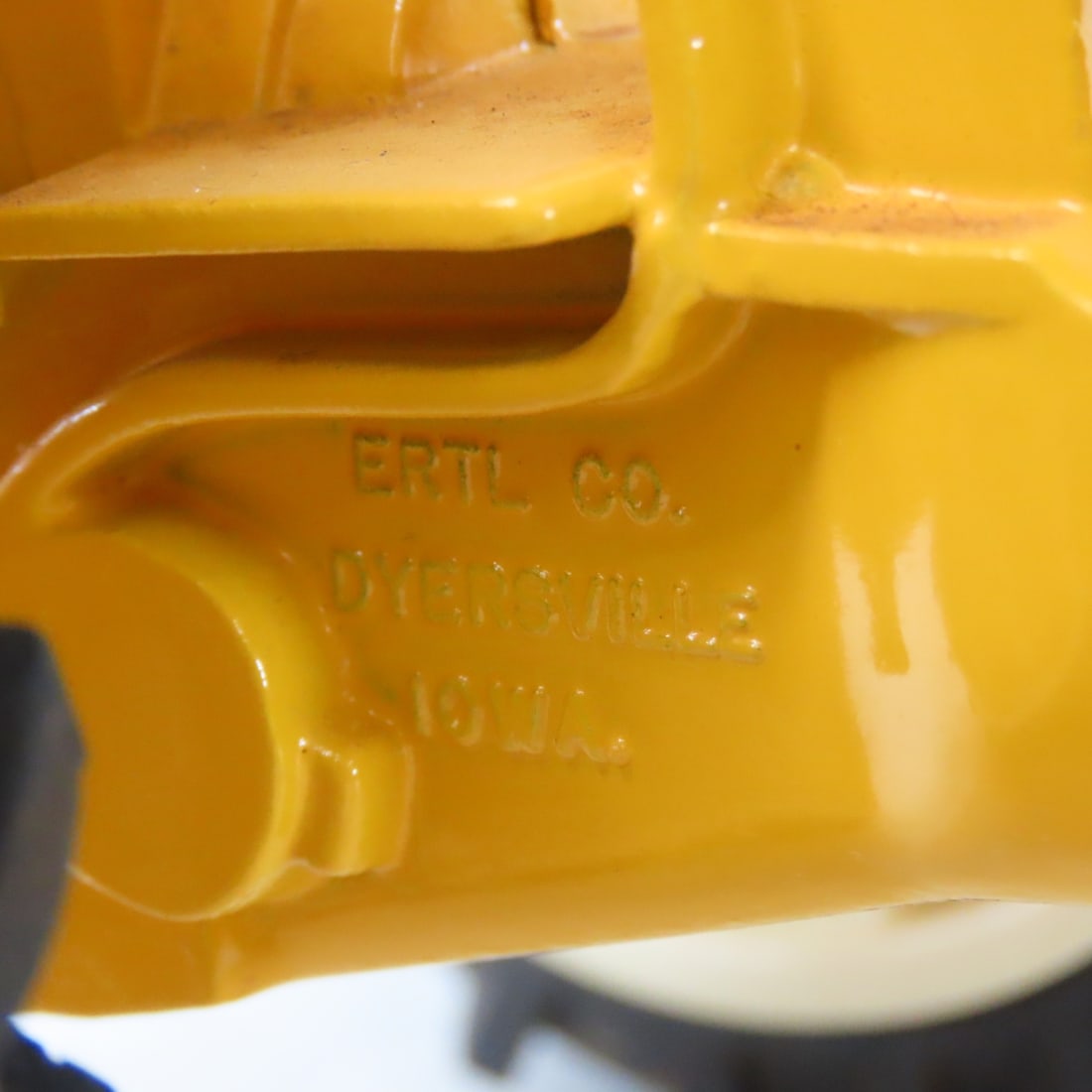 ERTL Minneapolis-Moline G1355 WF Row Crop Tractor - 11