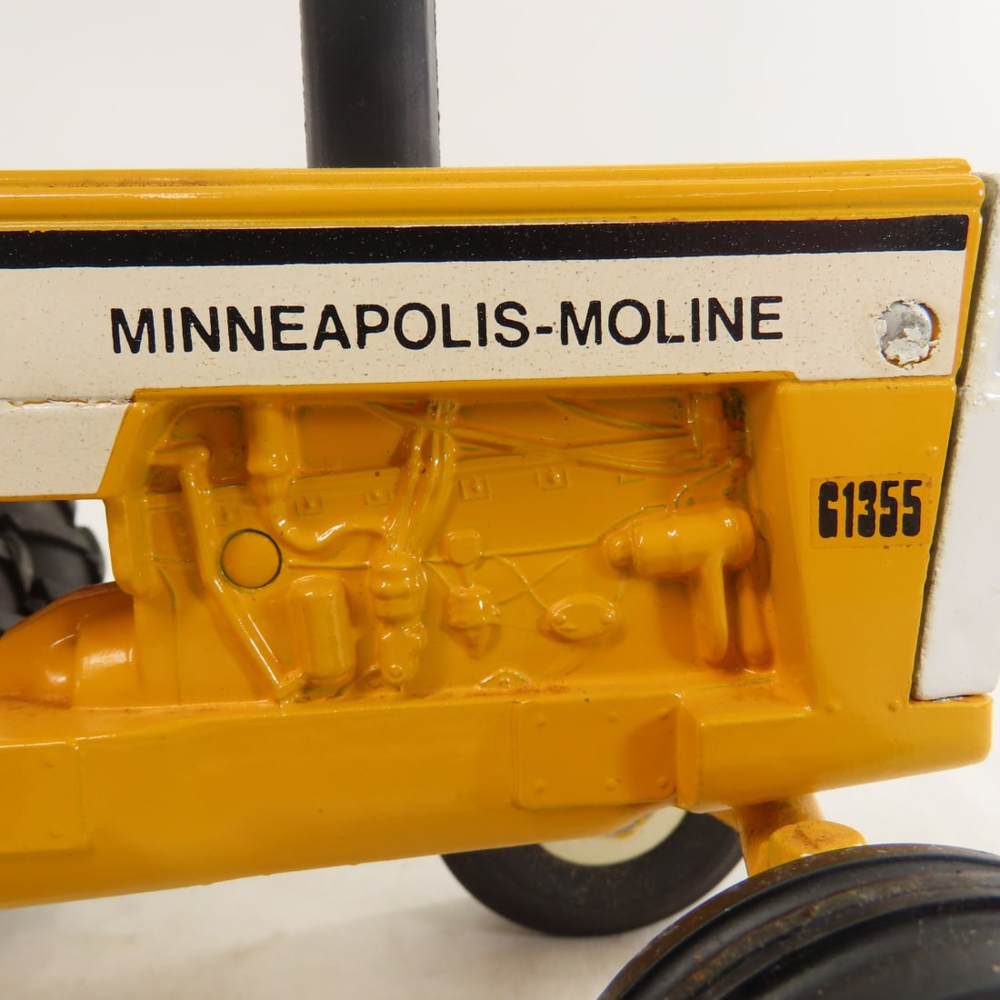 ERTL Minneapolis-Moline G1355 WF Row Crop Tractor - 12