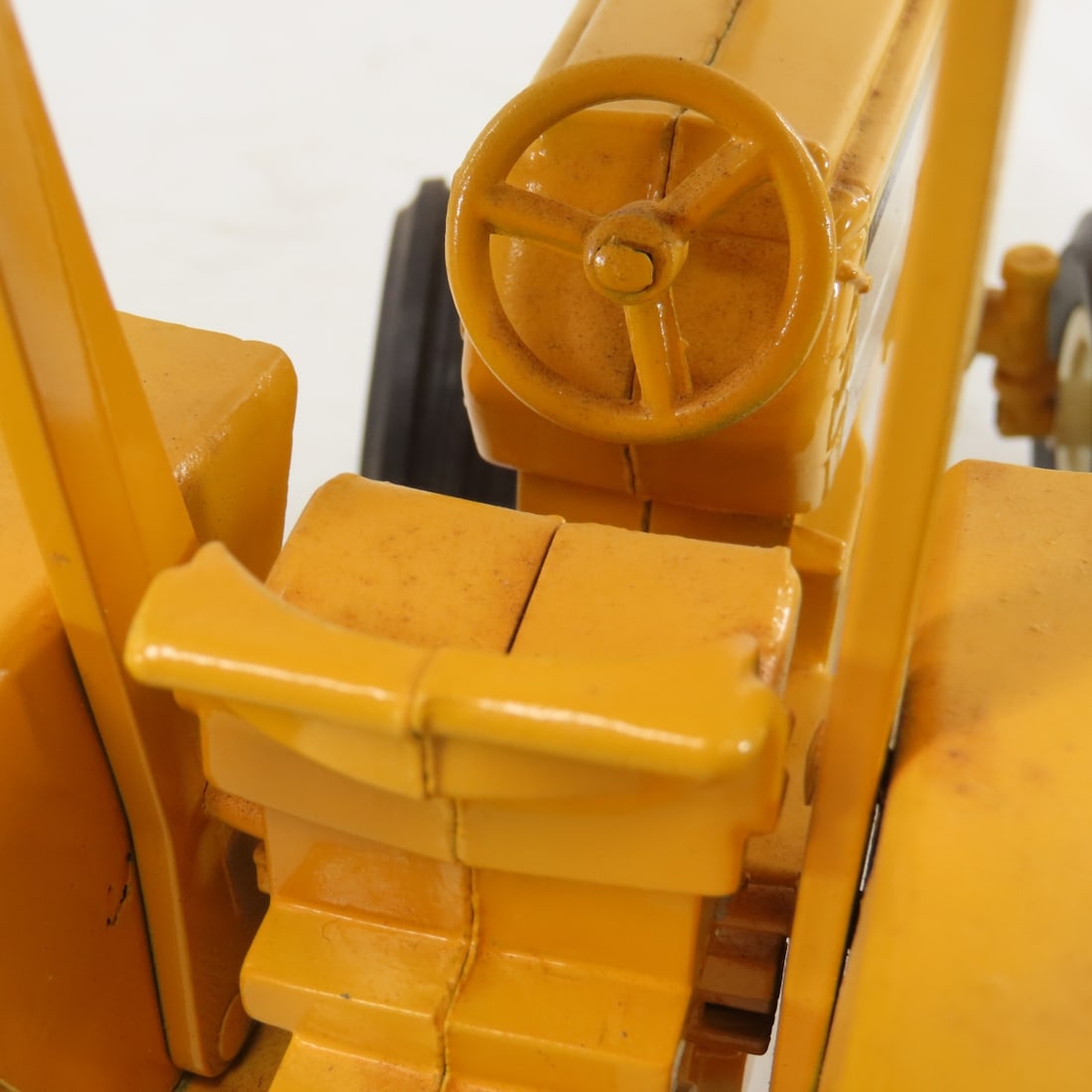 ERTL Minneapolis-Moline G1355 WF Row Crop Tractor - 13