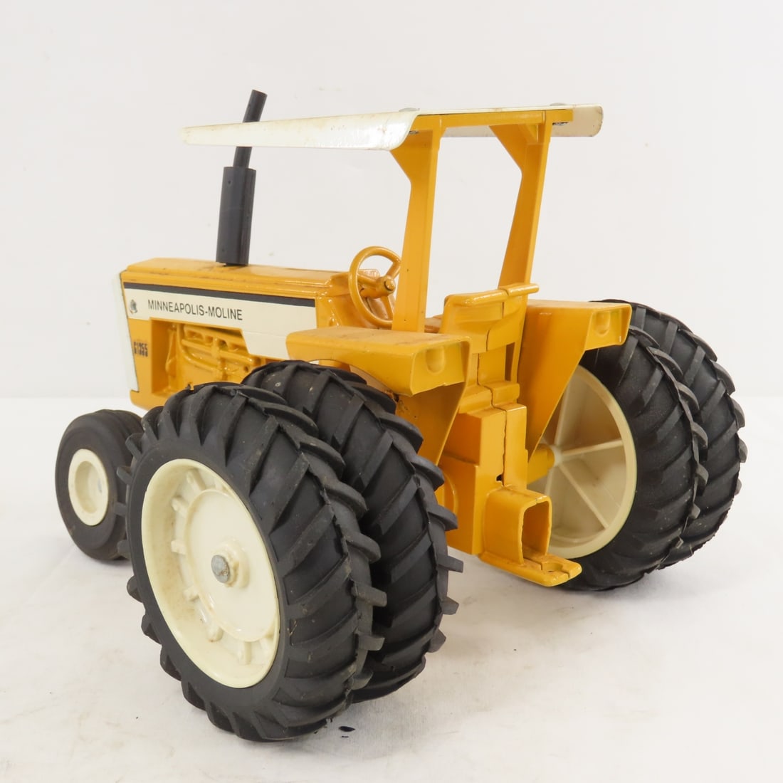 ERTL Minneapolis-Moline G1355 WF Row Crop Tractor - 3