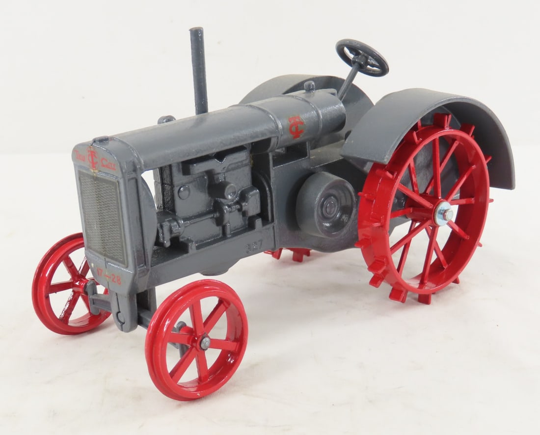 Scale Models Twin City 17-28 Steel Wheel Tractor: Scale Models Twin City 17-28 Steel Wheel Tractor - JLE wire tag, marked 327 on side, 1/16 diecast, LOT SIZE: 8x5x6" 2 LBSAll information and photos, which are part of the description) are intended to 
