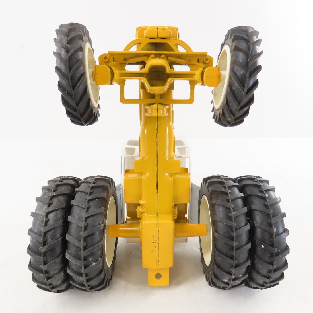 ERTL Minneapolis-Moline G750 MFWD Tractor - 10