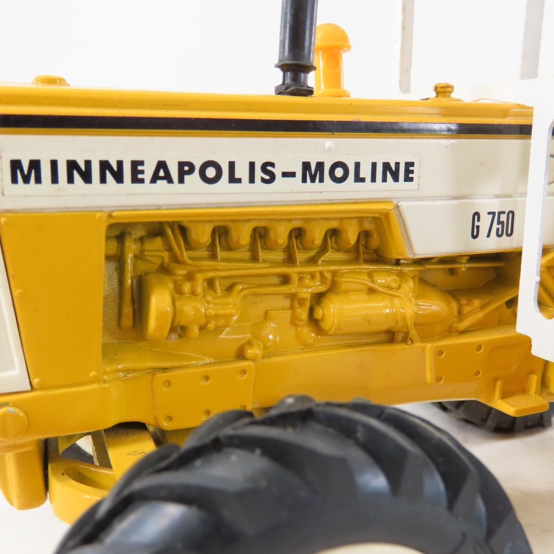 ERTL Minneapolis-Moline G750 MFWD Tractor - 16