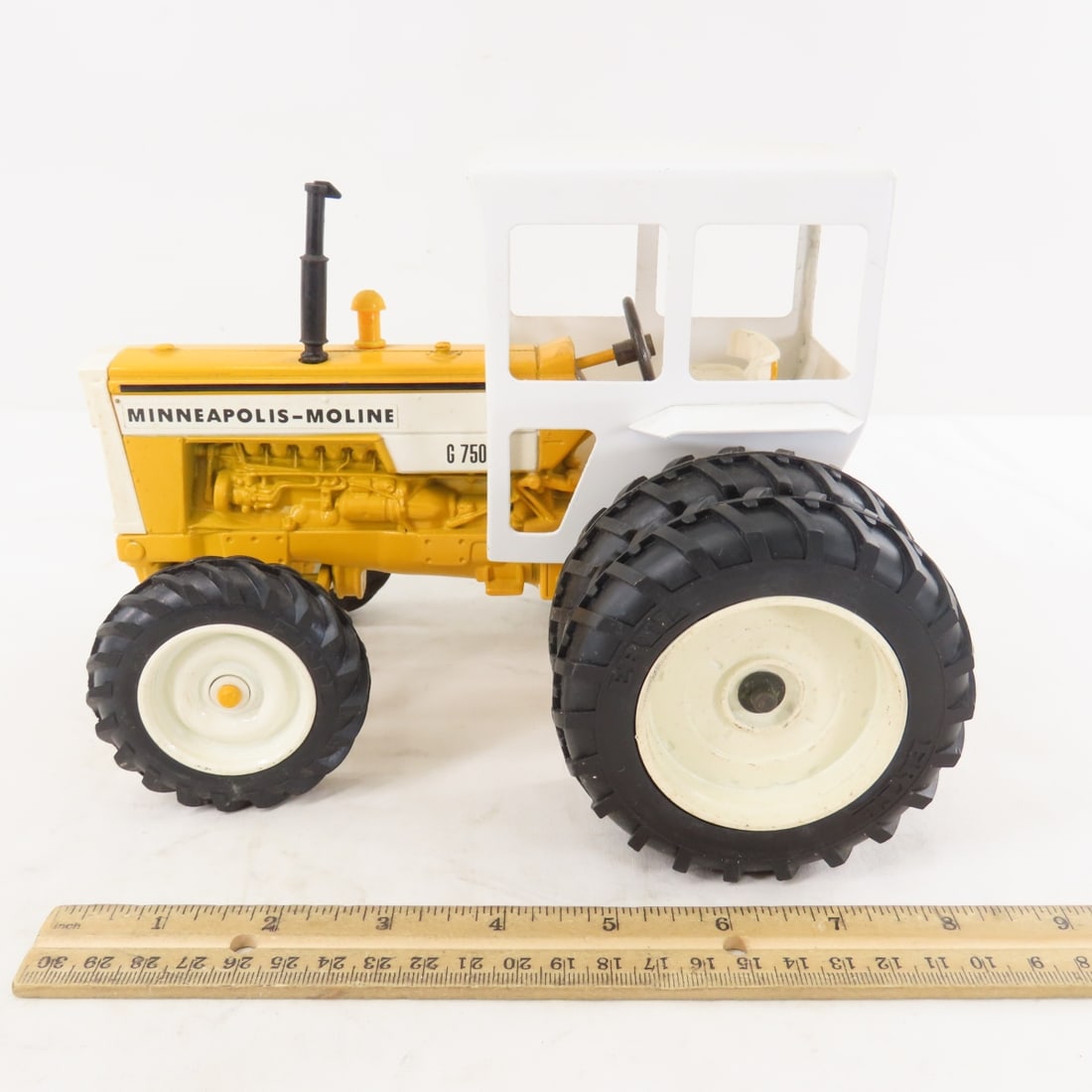 ERTL Minneapolis-Moline G750 MFWD Tractor - 2