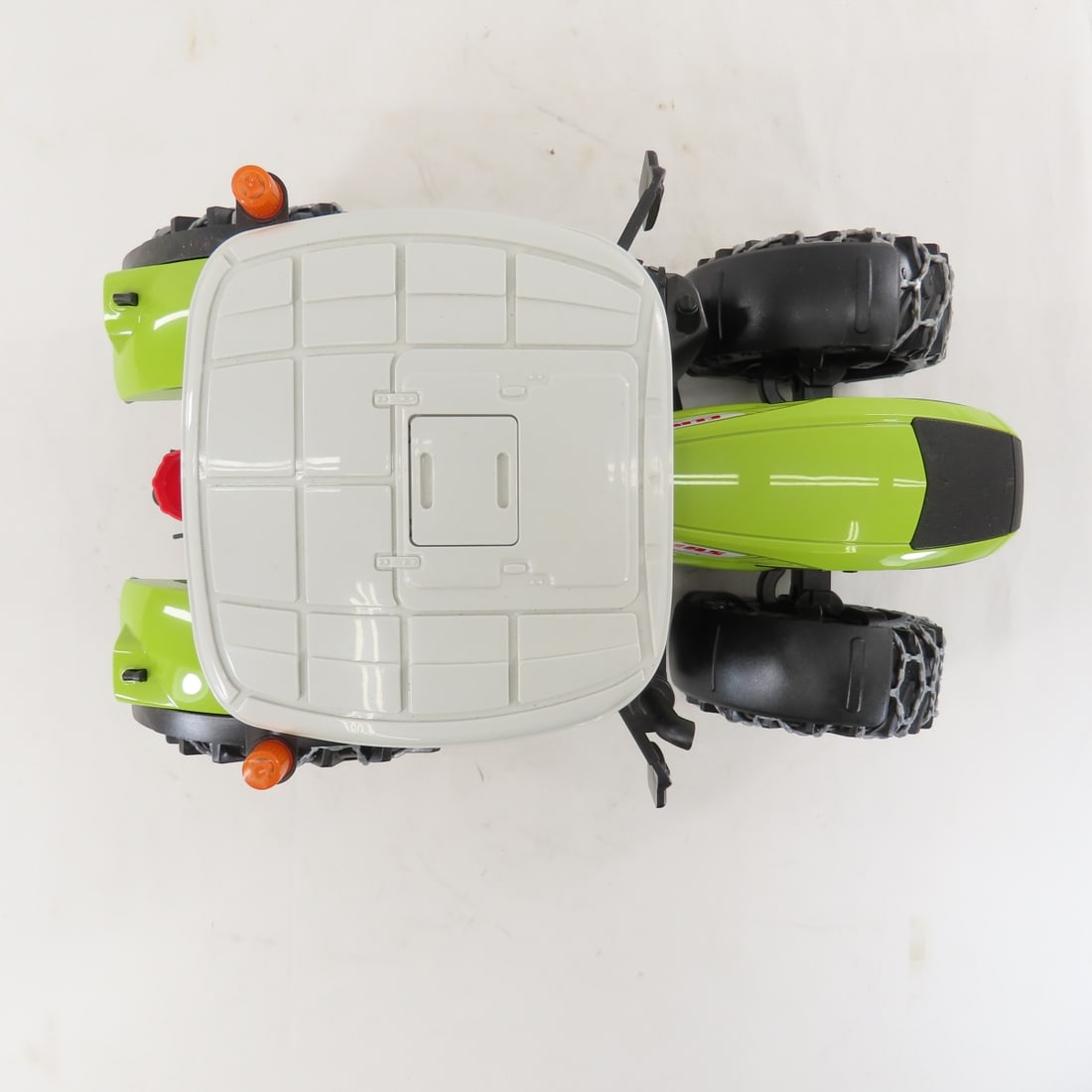 Bruder CLAAS 950 AXION Tractor with Snow Chains - 9