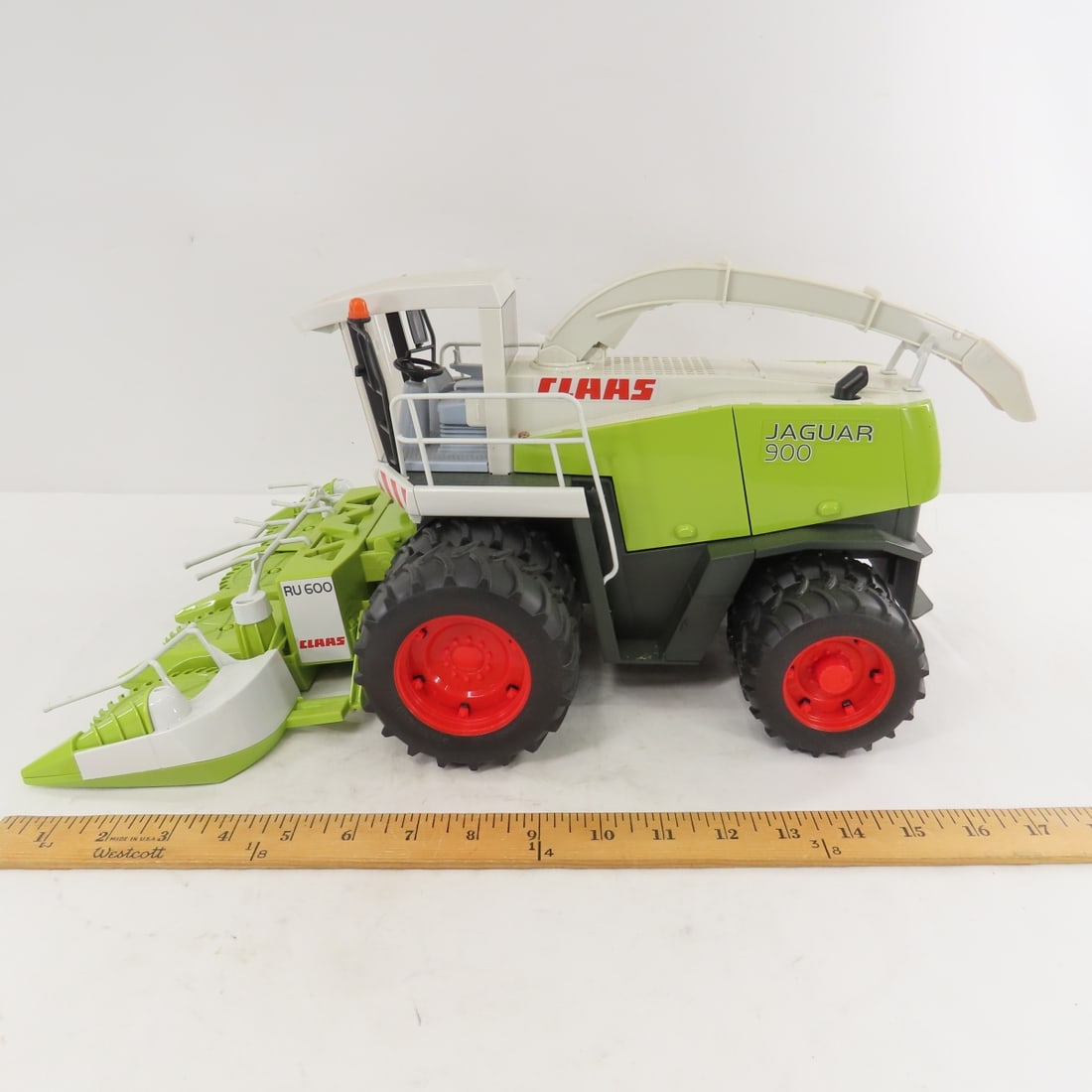 Bruder CLAAS Jaguar 900 with RU600 Field Chopper - 2