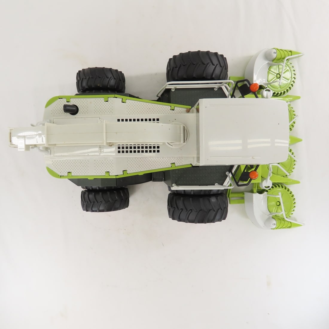 Bruder CLAAS Jaguar 900 with RU600 Field Chopper - 9