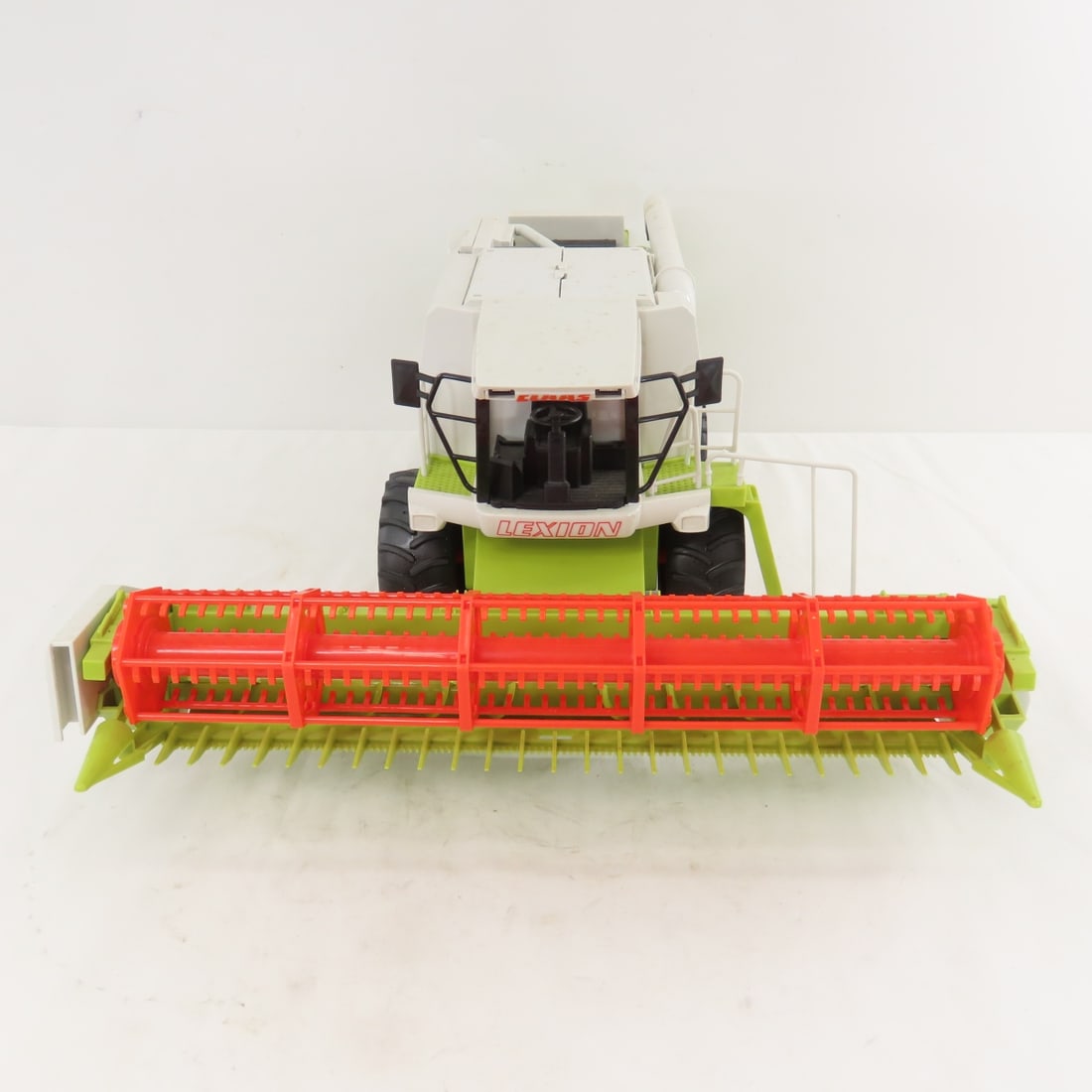 Bruder CLAAS LEXION 480 Combine Harvester - 8